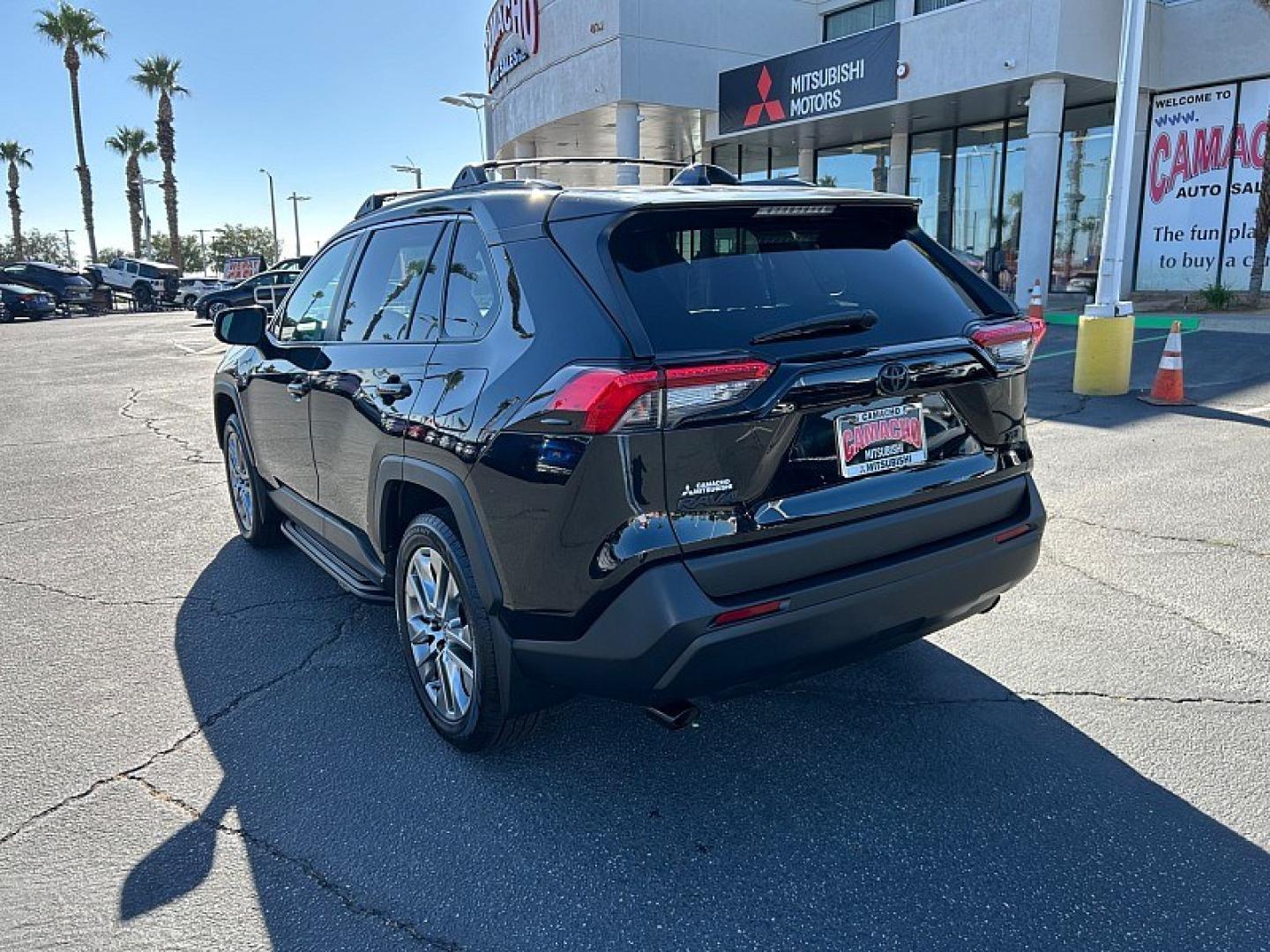 2022 BLACK Toyota RAV4 (2T3A1RFV1NC) with an 4-Cyl 2.5 Liter engine, Automatic 8-Spd w/Direct transmission, located at 412 Auto Vista Drive, Palmdale, 93551, (661) 945-0620, 34.592636, -118.136681- Photo#3