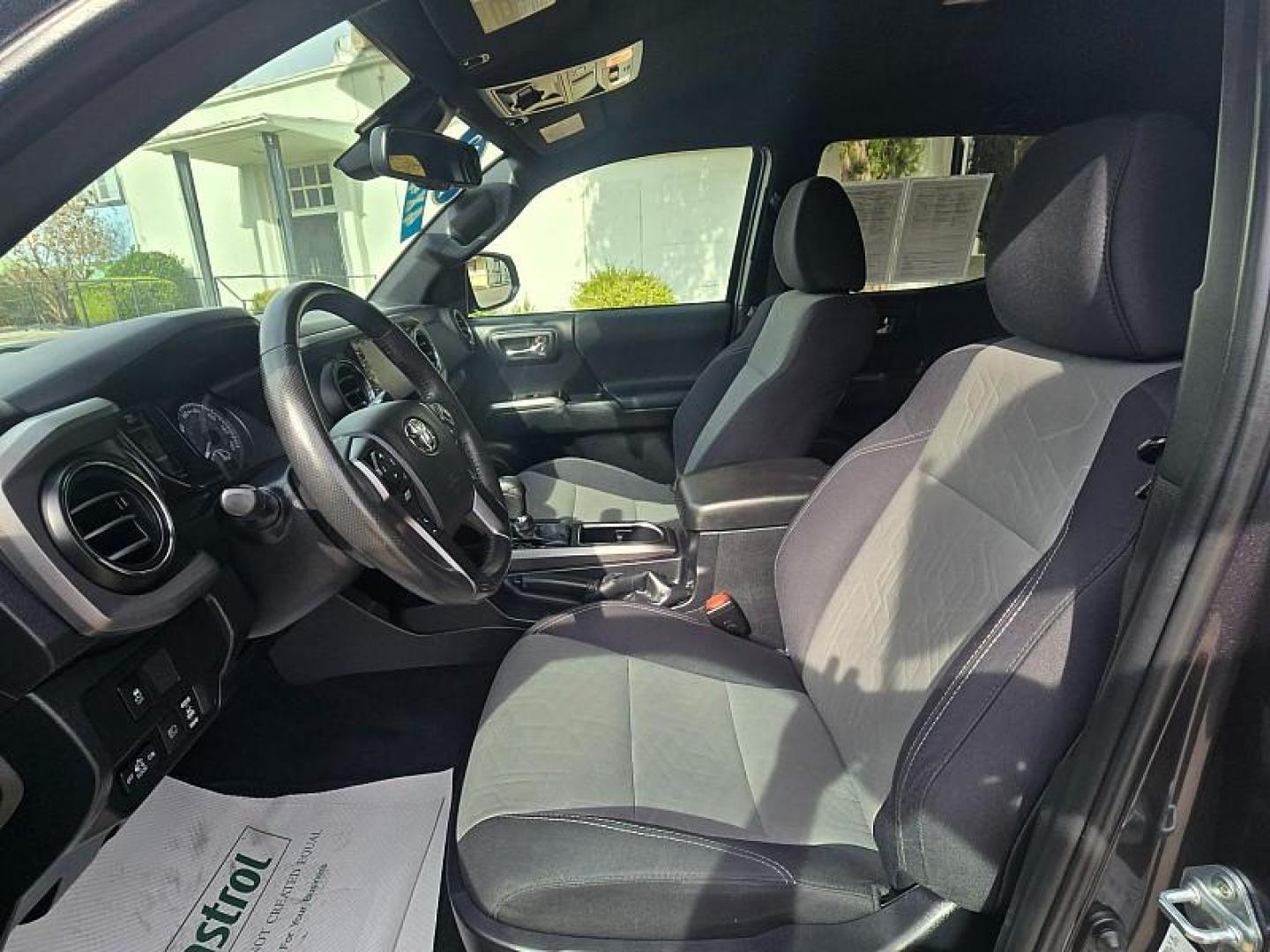 2022 GRAY Toyota Tacoma 4WD (3TMCZ5ANXNM) with an V6 3.5 Liter engine, Automatic 6-Spd transmission, located at 246 E Walker St., Orland, 95963, (530) 865-5800, 39.747589, -122.178398 - Photo#11