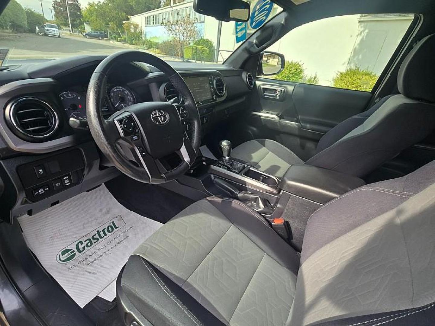 2022 GRAY Toyota Tacoma 4WD (3TMCZ5ANXNM) with an V6 3.5 Liter engine, Automatic 6-Spd transmission, located at 246 E Walker St., Orland, 95963, (530) 865-5800, 39.747589, -122.178398 - Photo#12