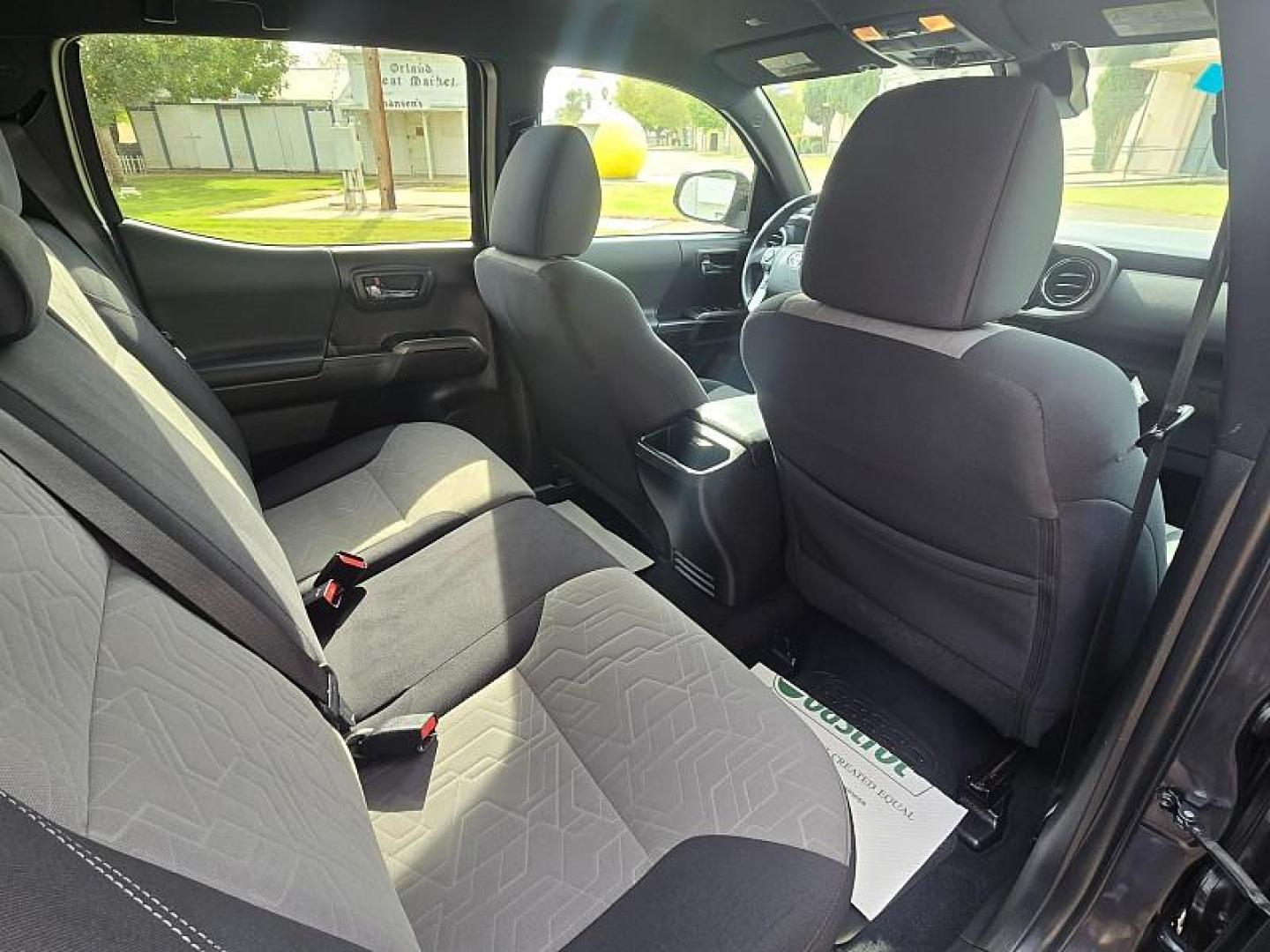 2022 GRAY Toyota Tacoma 4WD (3TMCZ5ANXNM) with an V6 3.5 Liter engine, Automatic 6-Spd transmission, located at 246 E Walker St., Orland, 95963, (530) 865-5800, 39.747589, -122.178398 - Photo#15