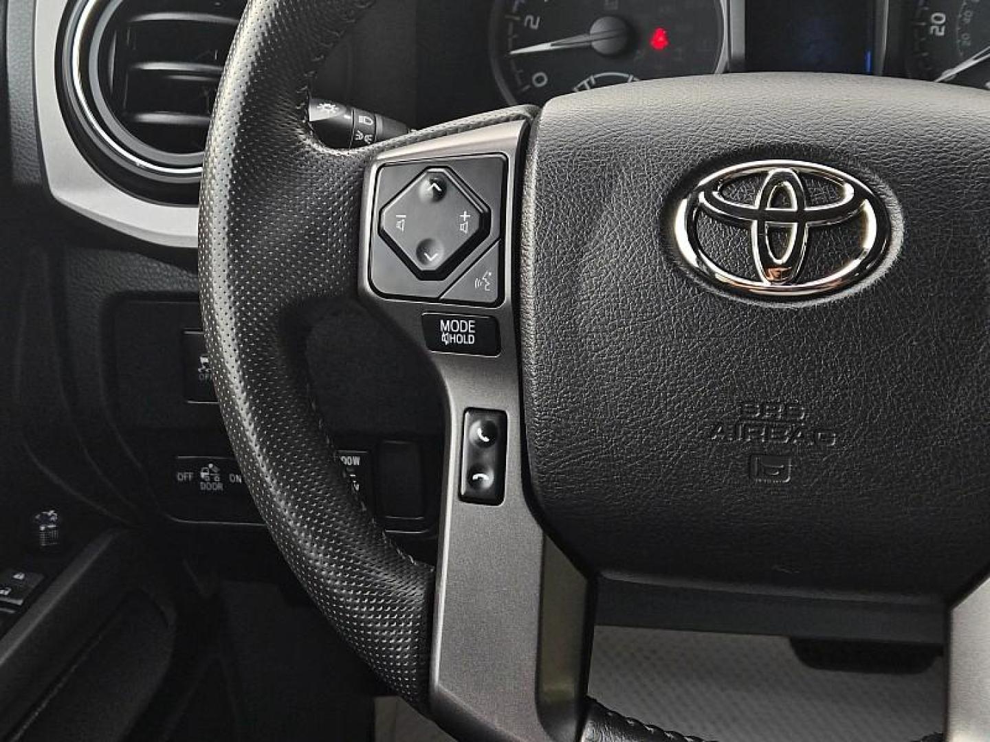 2022 GRAY Toyota Tacoma 4WD (3TMCZ5ANXNM) with an V6 3.5 Liter engine, Automatic 6-Spd transmission, located at 246 E Walker St., Orland, 95963, (530) 865-5800, 39.747589, -122.178398 - Photo#21