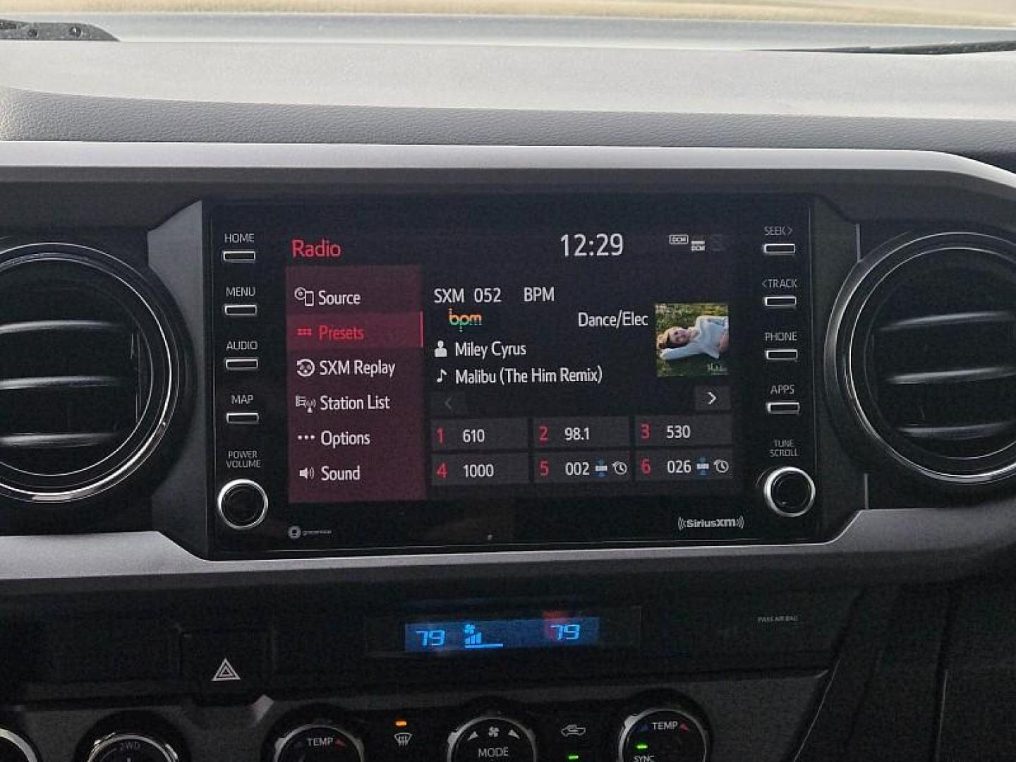 2022 GRAY Toyota Tacoma 4WD (3TMCZ5ANXNM) with an V6 3.5 Liter engine, Automatic 6-Spd transmission, located at 246 E Walker St., Orland, 95963, (530) 865-5800, 39.747589, -122.178398 - Photo#23