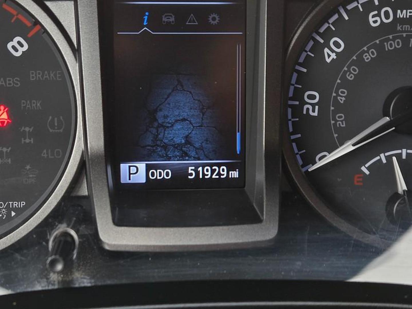 2022 GRAY Toyota Tacoma 4WD (3TMCZ5ANXNM) with an V6 3.5 Liter engine, Automatic 6-Spd transmission, located at 246 E Walker St., Orland, 95963, (530) 865-5800, 39.747589, -122.178398 - Photo#31