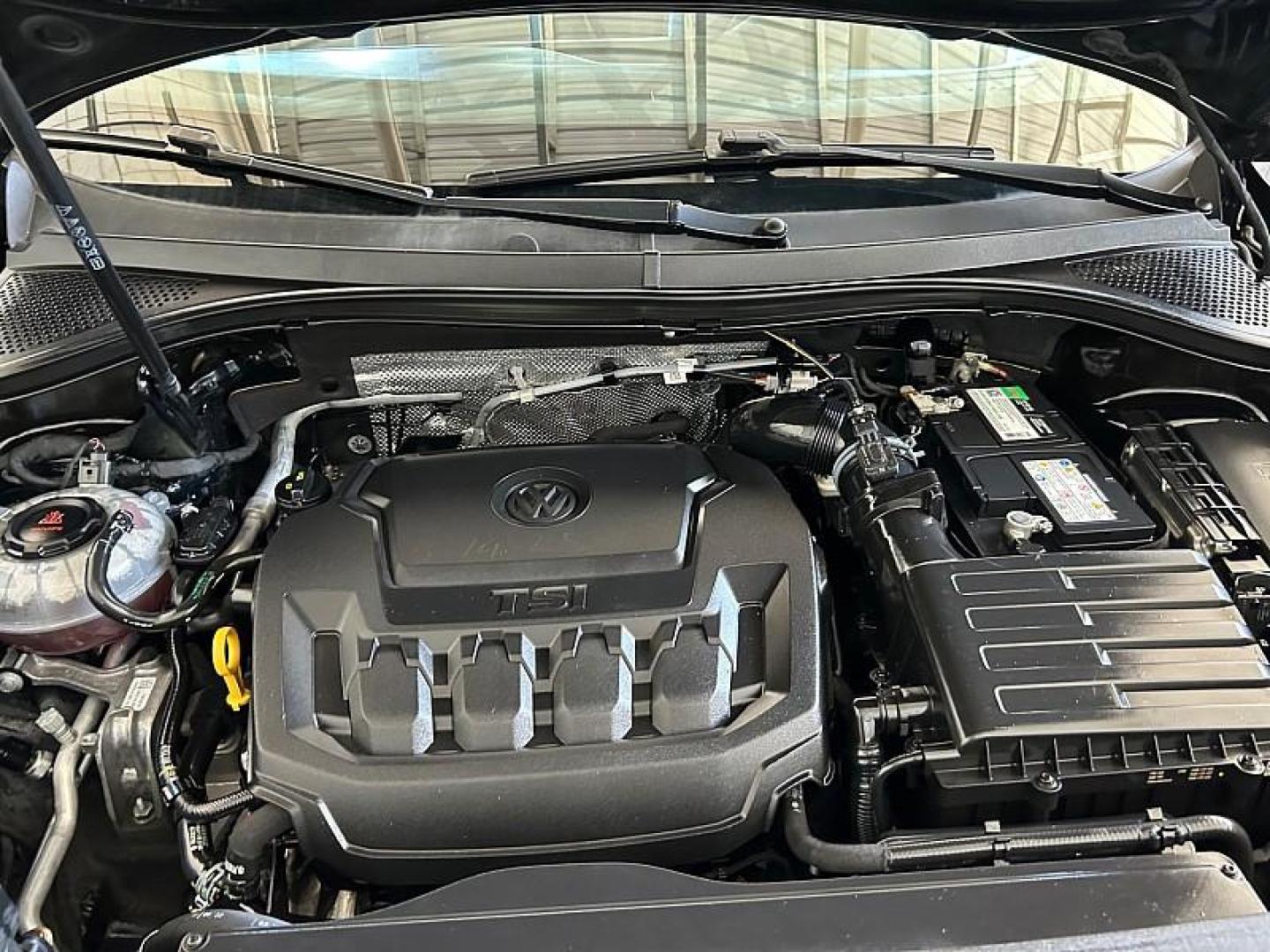 2022 GRAY Volkswagen Tiguan (3VV2B7AX2NM) with an 4-Cyl Turbo 2.0 Liter engine, Automatic 8-Spd w/Tiptronic and Sport Mode transmission, located at 412 Auto Vista Drive, Palmdale, 93551, (661) 945-0620, 34.592636, -118.136681 - Photo#29