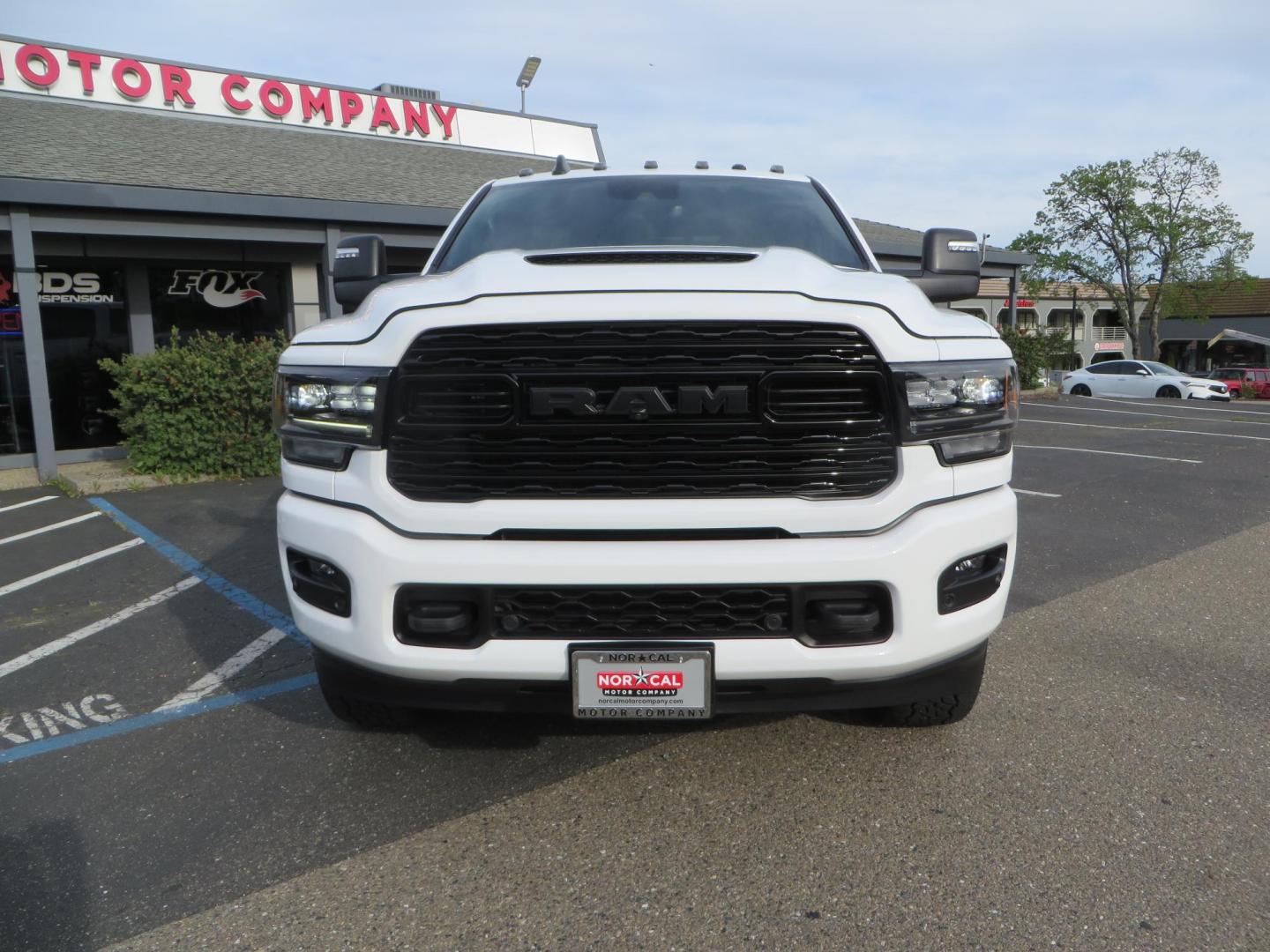 2023 White /Black RAM 2500 Limited Crew Cab SWB 4WD (3C6UR5SLXPG) with an 6.7L L6 OHV 24V TURBO DIESEL engine, 6A transmission, located at 2630 Grass Valley Highway, Auburn, CA, 95603, (530) 508-5100, 38.937893, -121.095482- Photo#1
