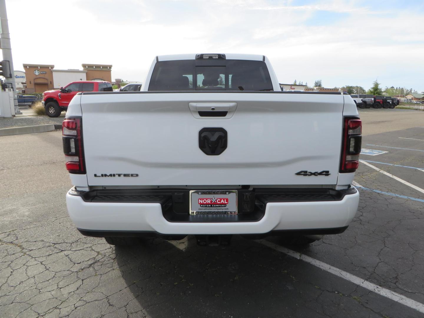 2023 White /Black RAM 2500 Limited Crew Cab SWB 4WD (3C6UR5SLXPG) with an 6.7L L6 OHV 24V TURBO DIESEL engine, 6A transmission, located at 2630 Grass Valley Highway, Auburn, CA, 95603, (530) 508-5100, 38.937893, -121.095482- Photo#3