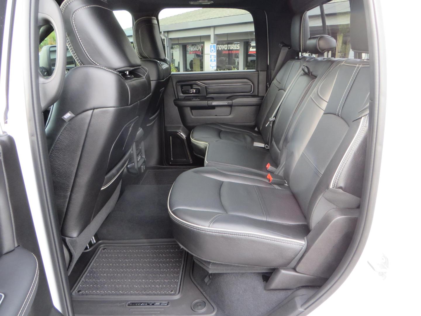 2023 White /Black RAM 2500 Limited Crew Cab SWB 4WD (3C6UR5SLXPG) with an 6.7L L6 OHV 24V TURBO DIESEL engine, 6A transmission, located at 2630 Grass Valley Highway, Auburn, CA, 95603, (530) 508-5100, 38.937893, -121.095482- Photo#43
