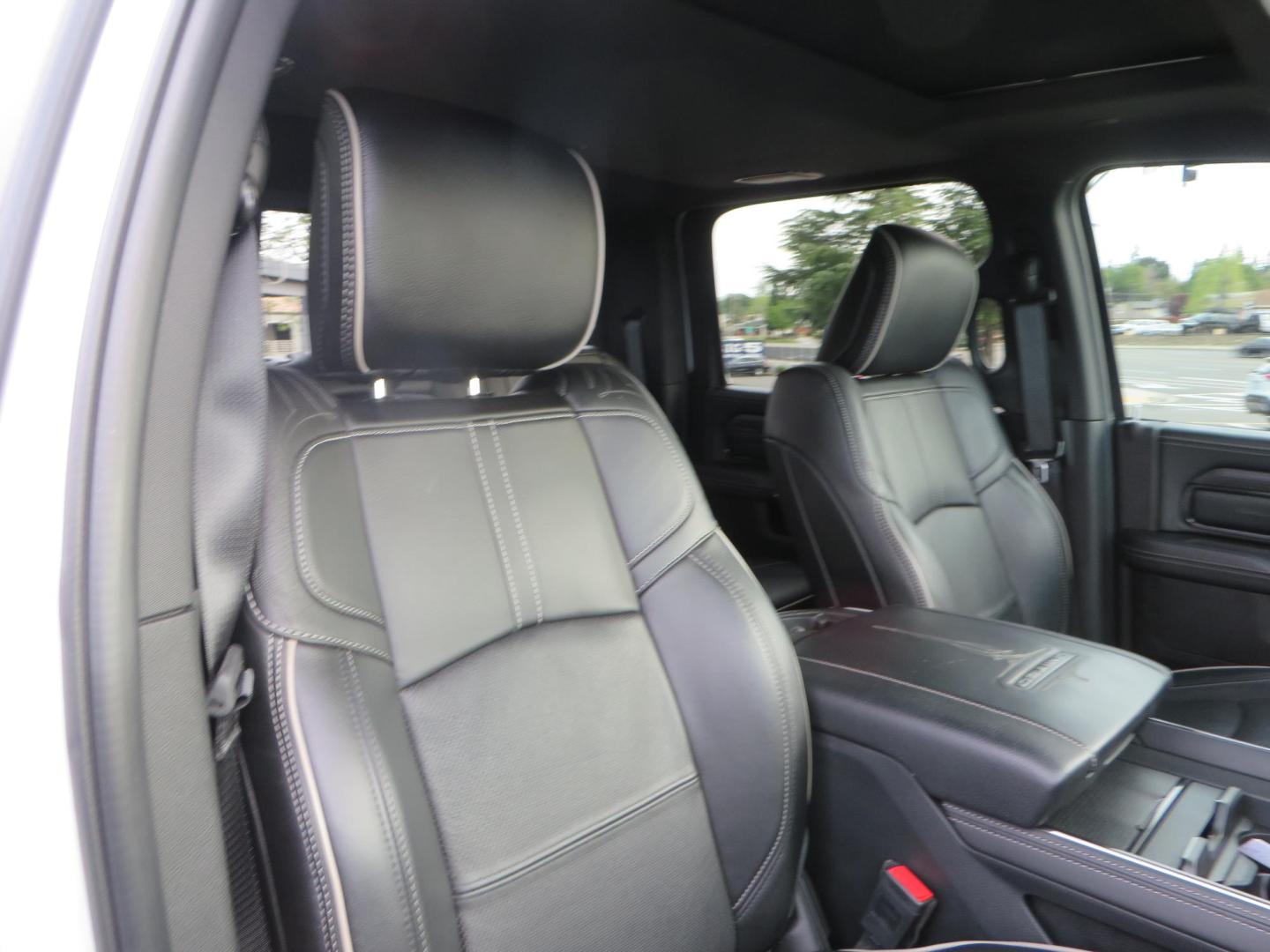 2023 White /Black RAM 2500 Limited Crew Cab SWB 4WD (3C6UR5SLXPG) with an 6.7L L6 OHV 24V TURBO DIESEL engine, 6A transmission, located at 2630 Grass Valley Highway, Auburn, CA, 95603, (530) 508-5100, 38.937893, -121.095482- Photo#52