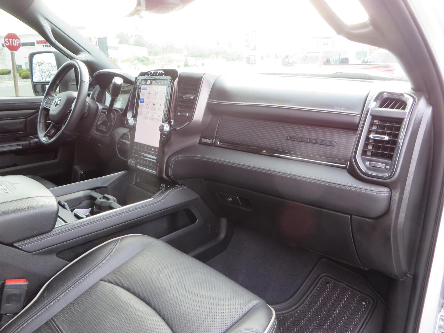 2023 White /Black RAM 2500 Limited Crew Cab SWB 4WD (3C6UR5SLXPG) with an 6.7L L6 OHV 24V TURBO DIESEL engine, 6A transmission, located at 2630 Grass Valley Highway, Auburn, CA, 95603, (530) 508-5100, 38.937893, -121.095482- Photo#55