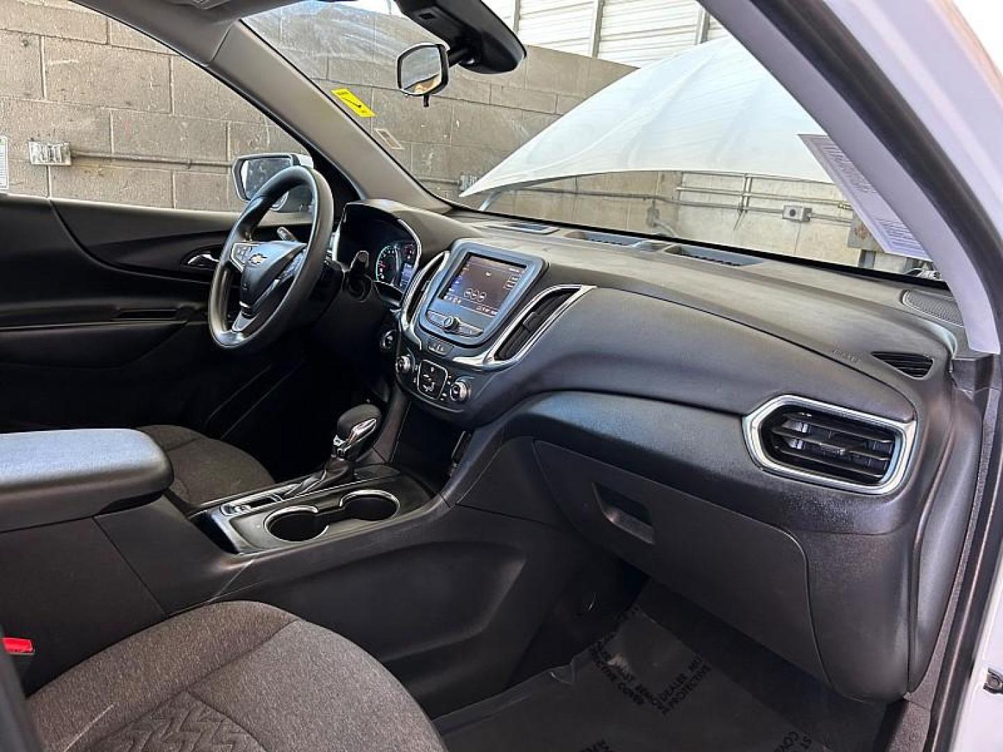 2023 WHITE Chevrolet Equinox (3GNAXKEG8PS) with an 4-Cyl Turbo 1.5 Liter engine, Automatic 6-Spd w/Overdrive transmission, located at 412 Auto Vista Drive, Palmdale, 93551, (661) 945-0620, 34.592636, -118.136681 - Photo#27