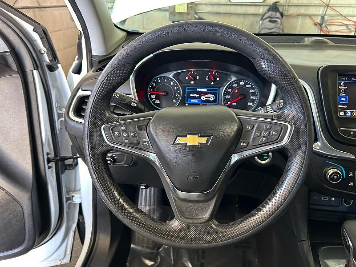 2023 WHITE Chevrolet Equinox (3GNAXKEG8PS) with an 4-Cyl Turbo 1.5 Liter engine, Automatic 6-Spd w/Overdrive transmission, located at 412 Auto Vista Drive, Palmdale, 93551, (661) 945-0620, 34.592636, -118.136681 - Photo#18