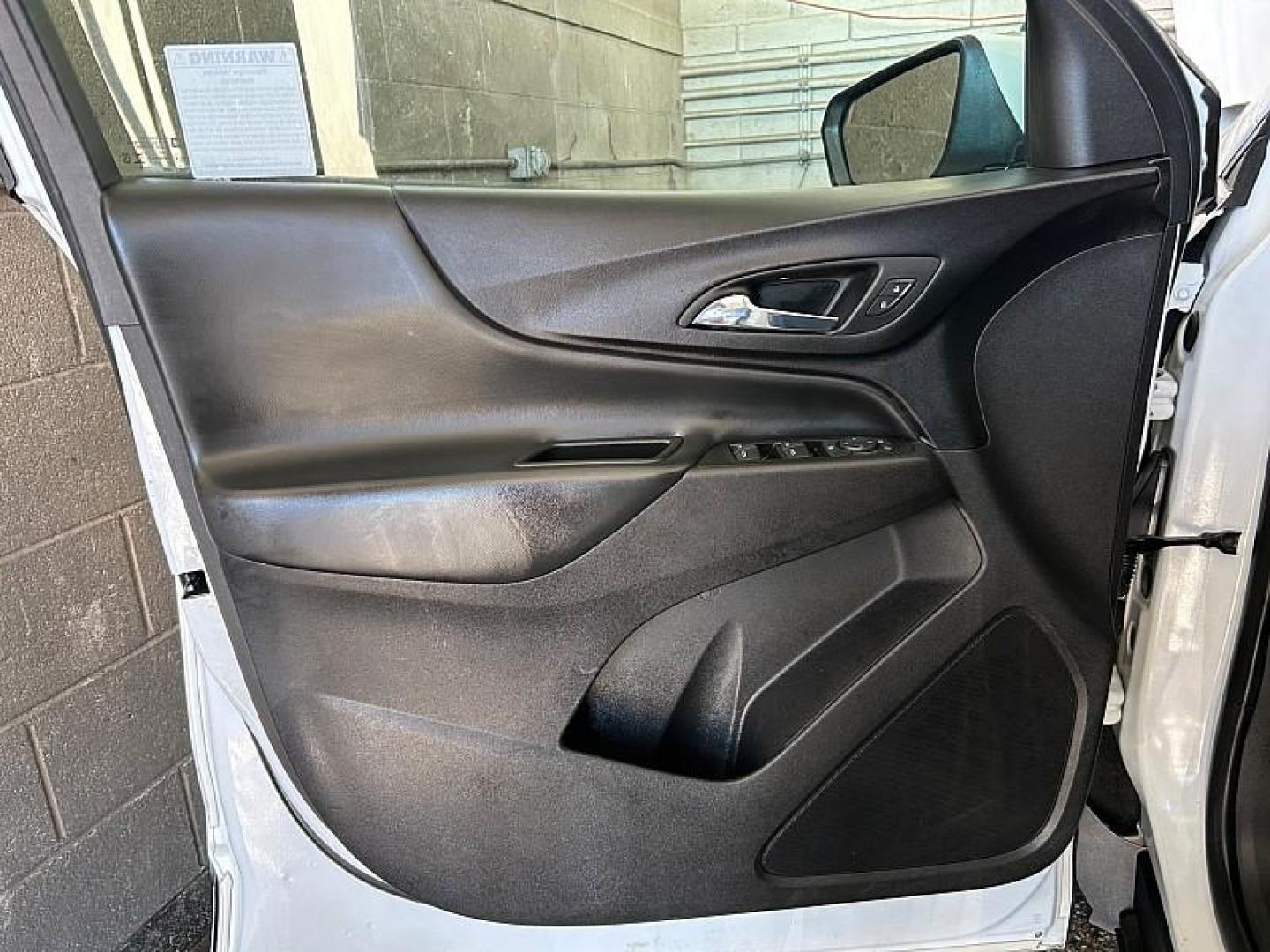 2023 WHITE Chevrolet Equinox (3GNAXKEG8PS) with an 4-Cyl Turbo 1.5 Liter engine, Automatic 6-Spd w/Overdrive transmission, located at 412 Auto Vista Drive, Palmdale, 93551, (661) 945-0620, 34.592636, -118.136681 - Photo#16