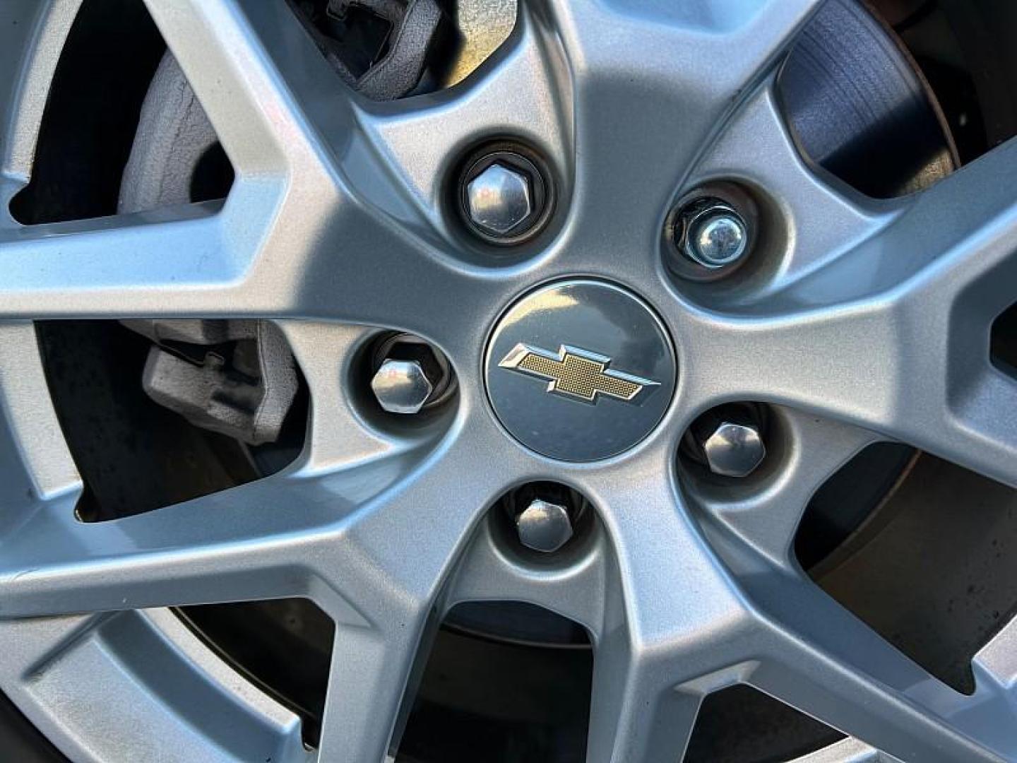 2023 WHITE Chevrolet Equinox (3GNAXKEG8PS) with an 4-Cyl Turbo 1.5 Liter engine, Automatic 6-Spd w/Overdrive transmission, located at 412 Auto Vista Drive, Palmdale, 93551, (661) 945-0620, 34.592636, -118.136681 - Photo#14