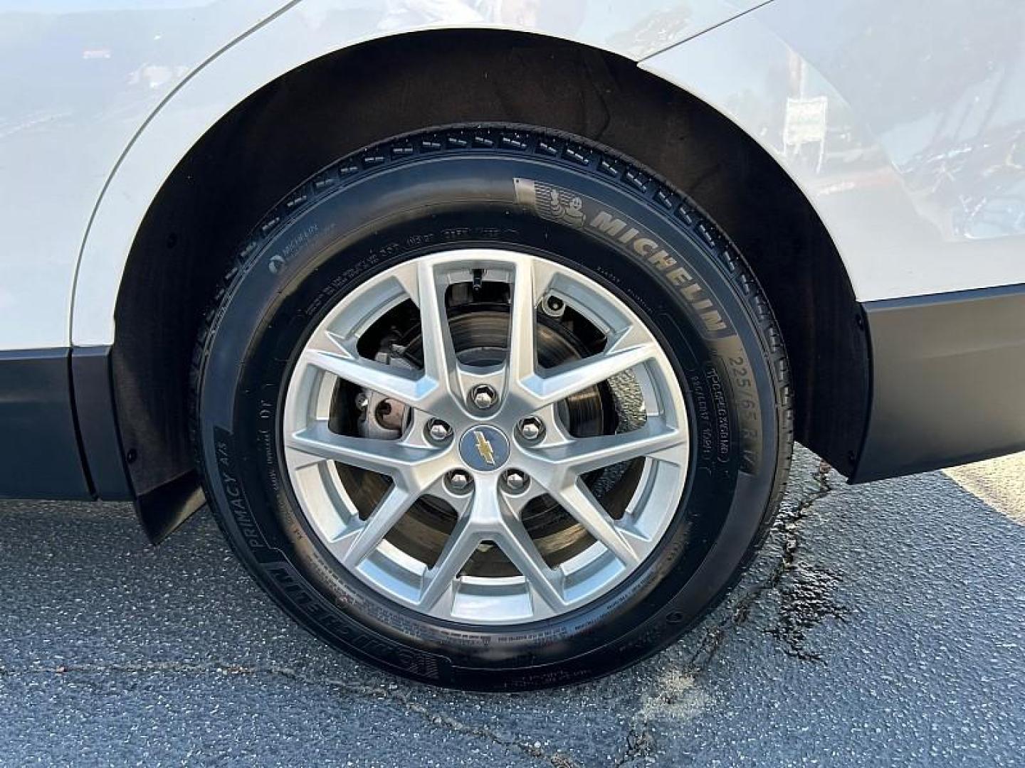 2023 WHITE Chevrolet Equinox (3GNAXKEG8PS) with an 4-Cyl Turbo 1.5 Liter engine, Automatic 6-Spd w/Overdrive transmission, located at 412 Auto Vista Drive, Palmdale, 93551, (661) 945-0620, 34.592636, -118.136681 - Photo#13