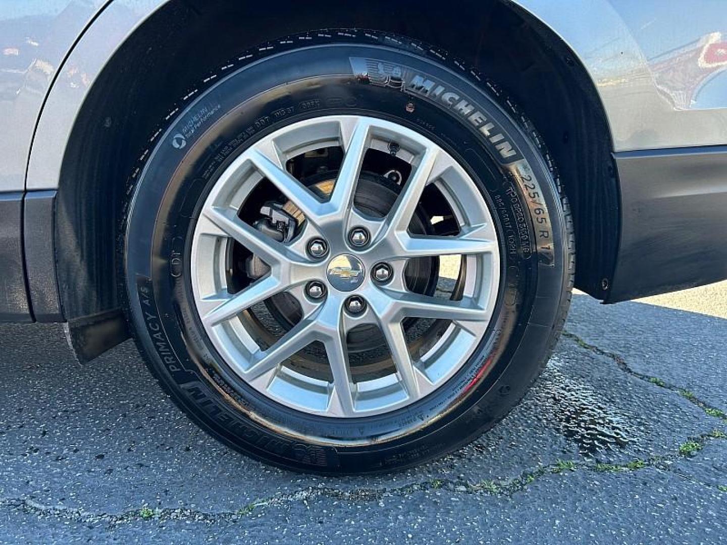 2023 GRAY Chevrolet Equinox (3GNAXKEG8PL) with an 4-Cyl Turbo 1.5 Liter engine, Automatic 6-Spd w/Overdrive transmission, located at 412 Auto Vista Drive, Palmdale, 93551, (661) 945-0620, 34.592636, -118.136681 - Photo#9