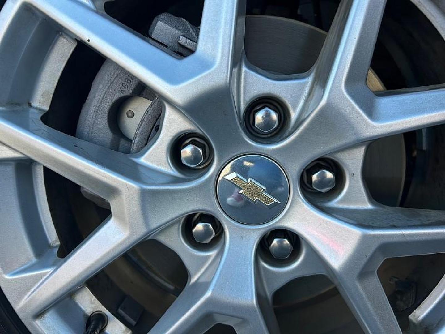 2023 GRAY Chevrolet Equinox (3GNAXKEG8PL) with an 4-Cyl Turbo 1.5 Liter engine, Automatic 6-Spd w/Overdrive transmission, located at 412 Auto Vista Drive, Palmdale, 93551, (661) 945-0620, 34.592636, -118.136681 - Photo#11