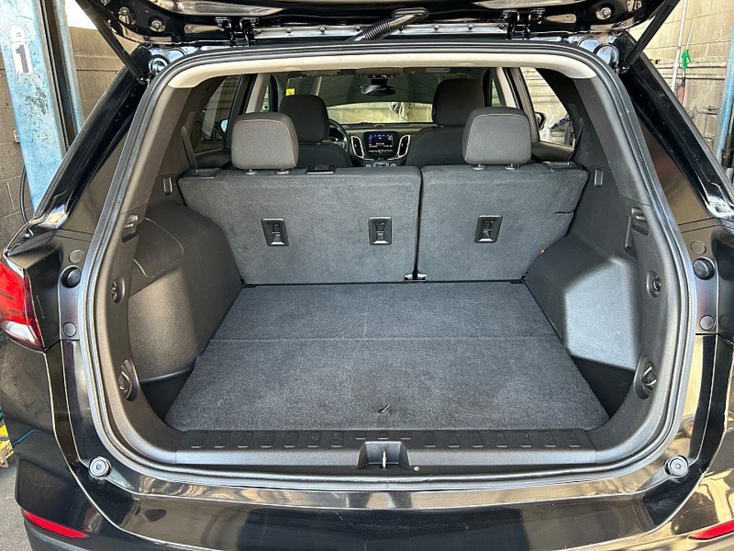 2023 Black Chevrolet Equinox (3GNAXKEG0PL) with an 4-Cyl Turbo 1.5 Liter engine, Automatic 6-Spd w/Overdrive transmission, located at 412 Auto Vista Drive, Palmdale, 93551, (661) 945-0620, 34.592636, -118.136681- Photo#20