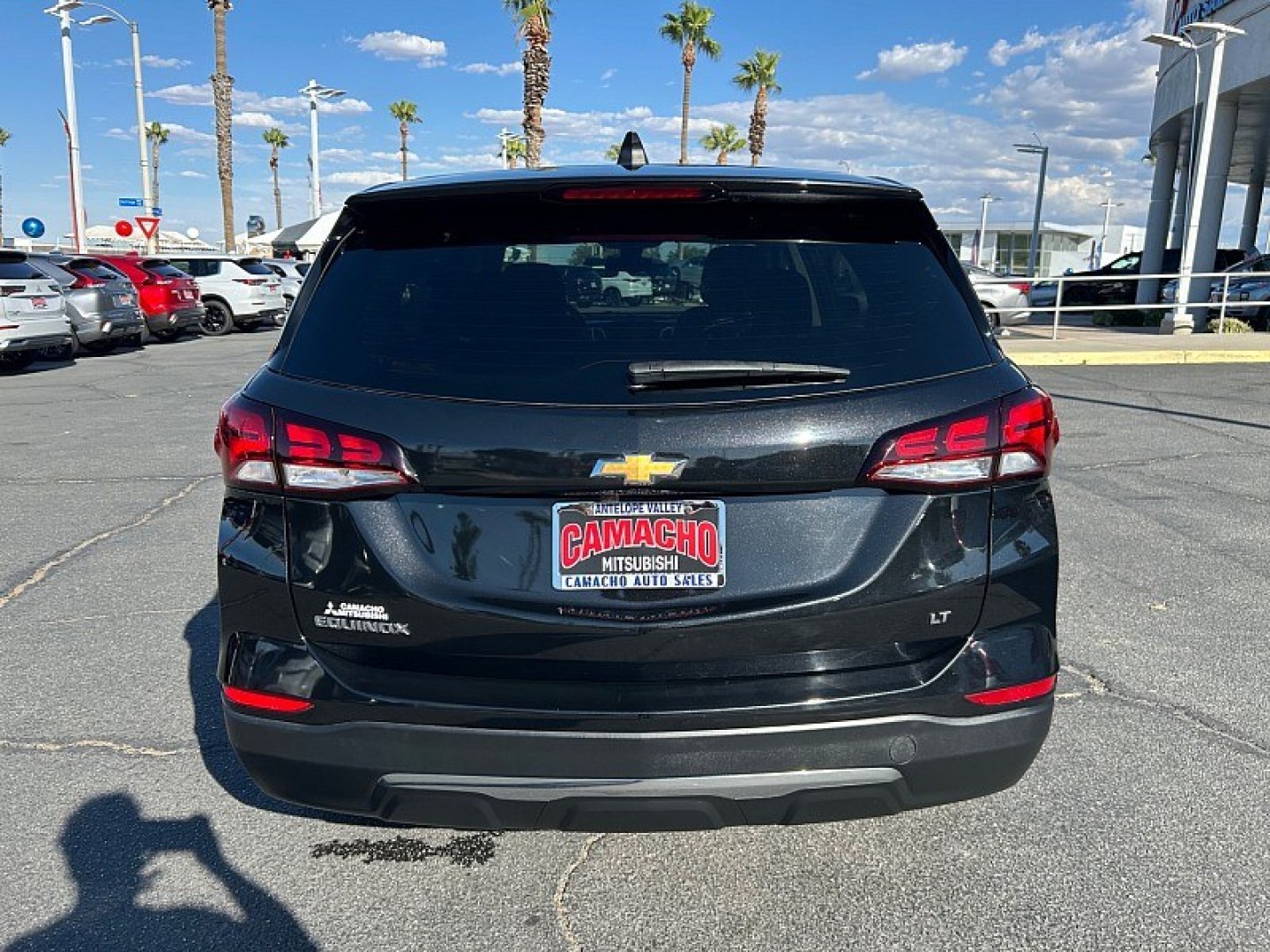 2023 Black Chevrolet Equinox (3GNAXKEG0PL) with an 4-Cyl Turbo 1.5 Liter engine, Automatic 6-Spd w/Overdrive transmission, located at 412 Auto Vista Drive, Palmdale, 93551, (661) 945-0620, 34.592636, -118.136681- Photo#5
