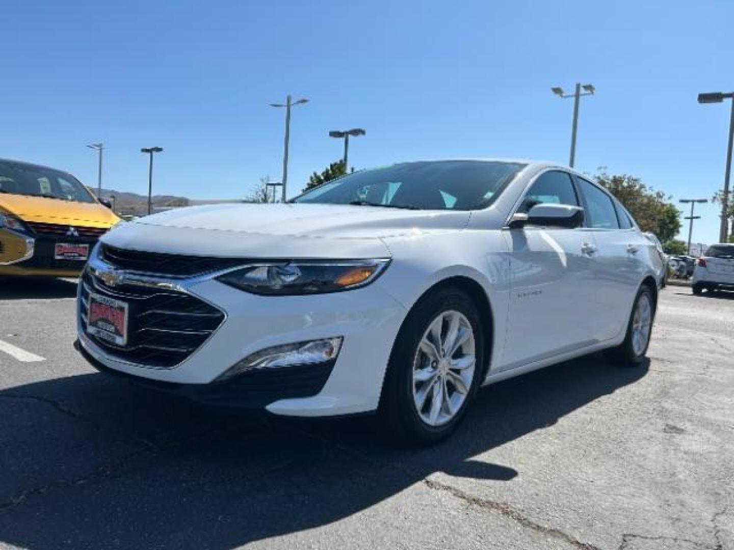 2023 WHITE Chevrolet Malibu (1G1ZD5ST8PF) with an 4-Cyl Turbo 1.5 Liter engine, Automatic CVT transmission, located at 412 Auto Vista Drive, Palmdale, 93551, (661) 945-0620, 34.592636, -118.136681 - Photo#4