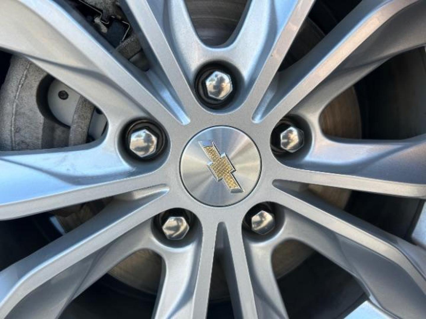 2023 WHITE Chevrolet Malibu (1G1ZD5ST8PF) with an 4-Cyl Turbo 1.5 Liter engine, Automatic CVT transmission, located at 412 Auto Vista Drive, Palmdale, 93551, (661) 945-0620, 34.592636, -118.136681 - Photo#15