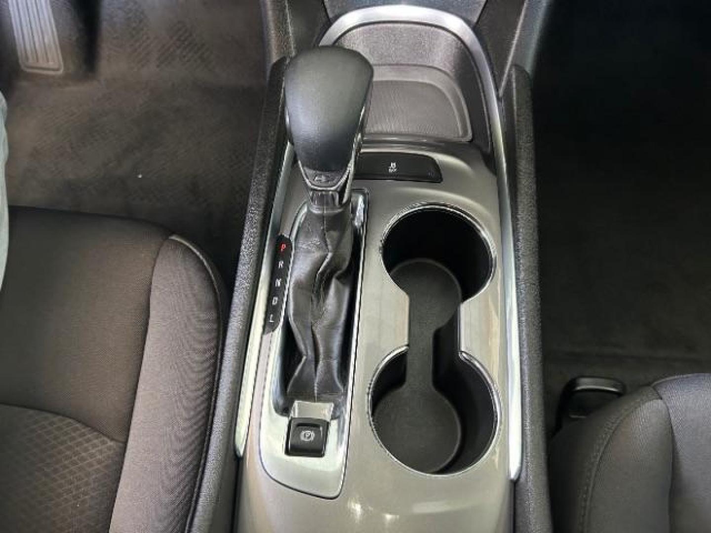 2023 WHITE Chevrolet Malibu (1G1ZD5ST8PF) with an 4-Cyl Turbo 1.5 Liter engine, Automatic CVT transmission, located at 412 Auto Vista Drive, Palmdale, 93551, (661) 945-0620, 34.592636, -118.136681 - Photo#19