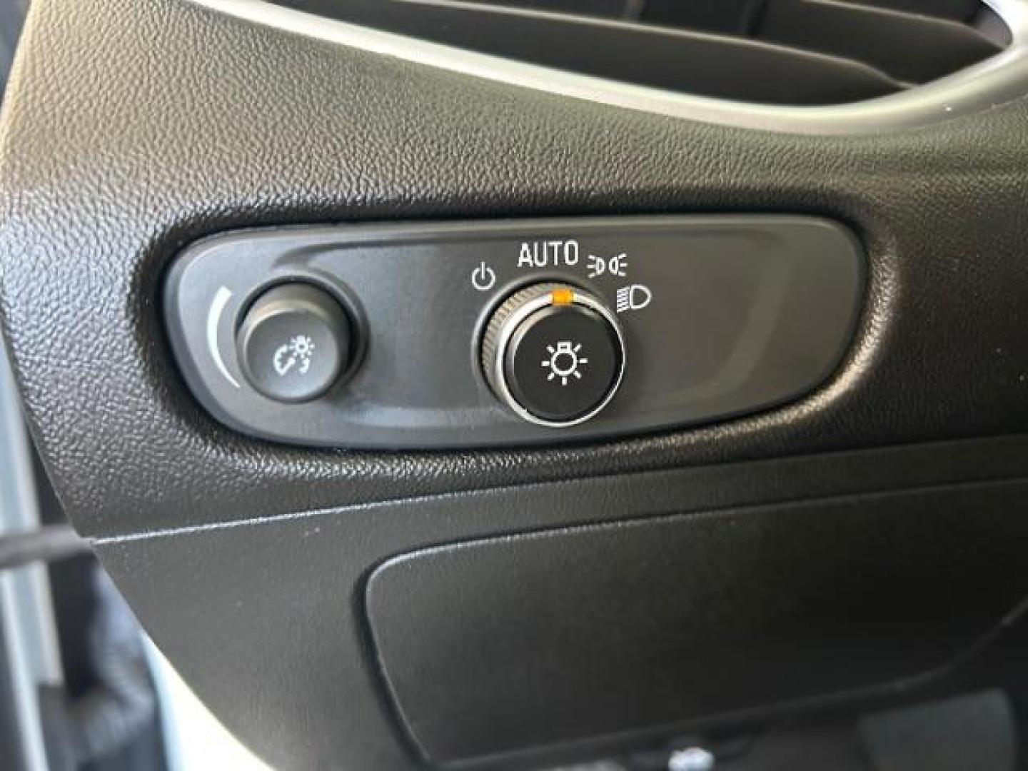 2023 WHITE Chevrolet Malibu (1G1ZD5ST8PF) with an 4-Cyl Turbo 1.5 Liter engine, Automatic CVT transmission, located at 412 Auto Vista Drive, Palmdale, 93551, (661) 945-0620, 34.592636, -118.136681 - Photo#29
