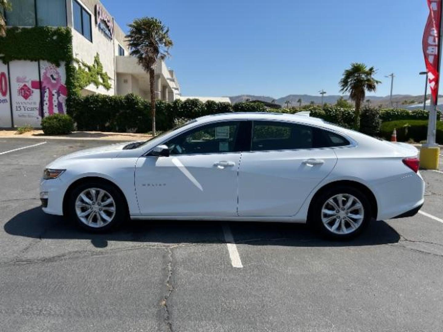 2023 WHITE Chevrolet Malibu (1G1ZD5ST2PF) with an 4-Cyl Turbo 1.5 Liter engine, Automatic CVT transmission, located at 412 Auto Vista Drive, Palmdale, 93551, (661) 945-0620, 34.592636, -118.136681 - Photo#7