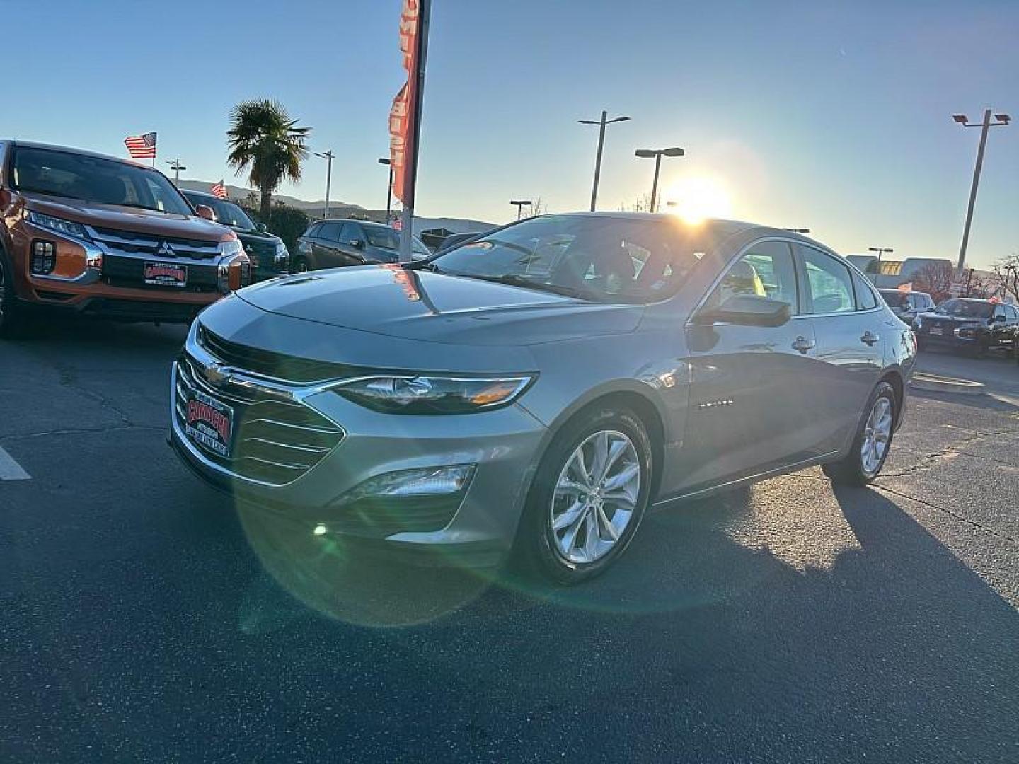 2023 GRAY Chevrolet Malibu (1G1ZD5ST2PF) with an 4-Cyl Turbo 1.5 Liter engine, Automatic CVT transmission, located at 412 Auto Vista Drive, Palmdale, 93551, (661) 945-0620, 34.592636, -118.136681 - Photo#5