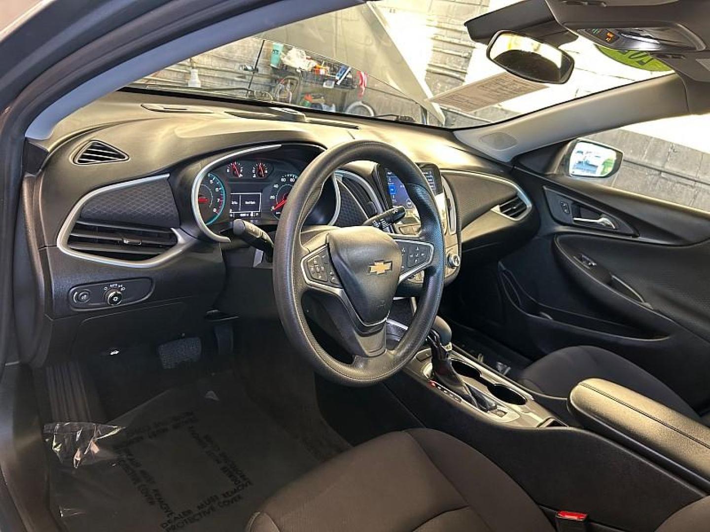 2023 GRAY Chevrolet Malibu (1G1ZD5ST2PF) with an 4-Cyl Turbo 1.5 Liter engine, Automatic CVT transmission, located at 412 Auto Vista Drive, Palmdale, 93551, (661) 945-0620, 34.592636, -118.136681 - Photo#19