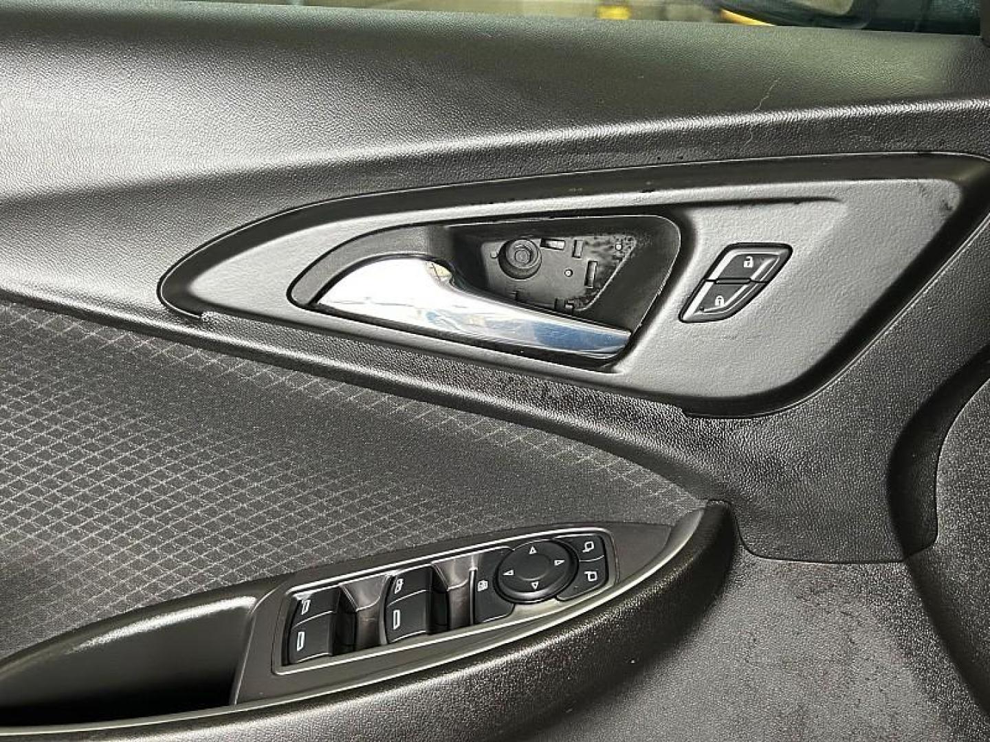 2023 GRAY Chevrolet Malibu (1G1ZD5ST6PF) with an 4-Cyl Turbo 1.5 Liter engine, Automatic CVT transmission, located at 412 Auto Vista Drive, Palmdale, 93551, (661) 945-0620, 34.592636, -118.136681 - Photo#3