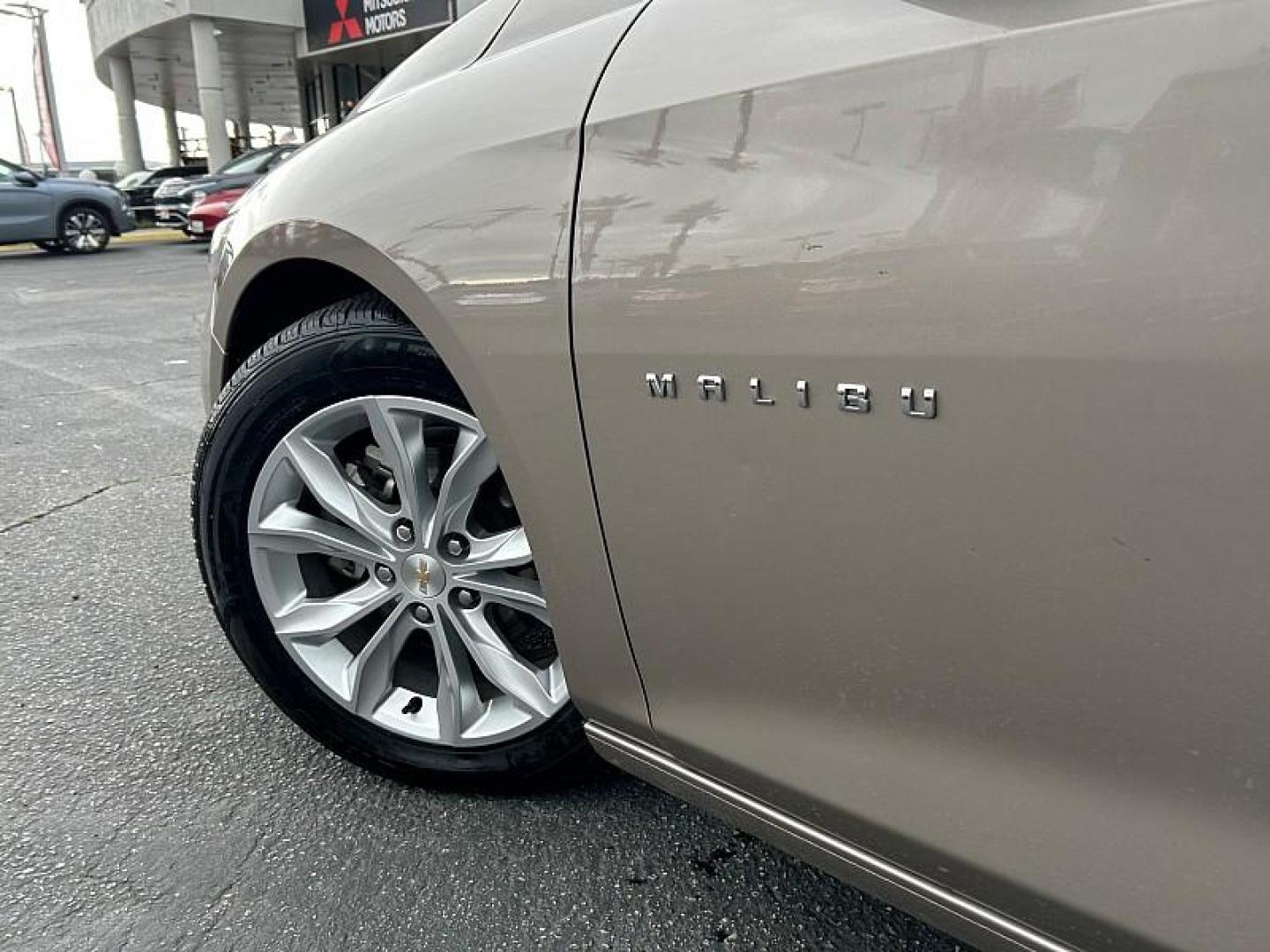 2023 GRAY Chevrolet Malibu (1G1ZD5ST6PF) with an 4-Cyl Turbo 1.5 Liter engine, Automatic CVT transmission, located at 412 Auto Vista Drive, Palmdale, 93551, (661) 945-0620, 34.592636, -118.136681 - Photo#17