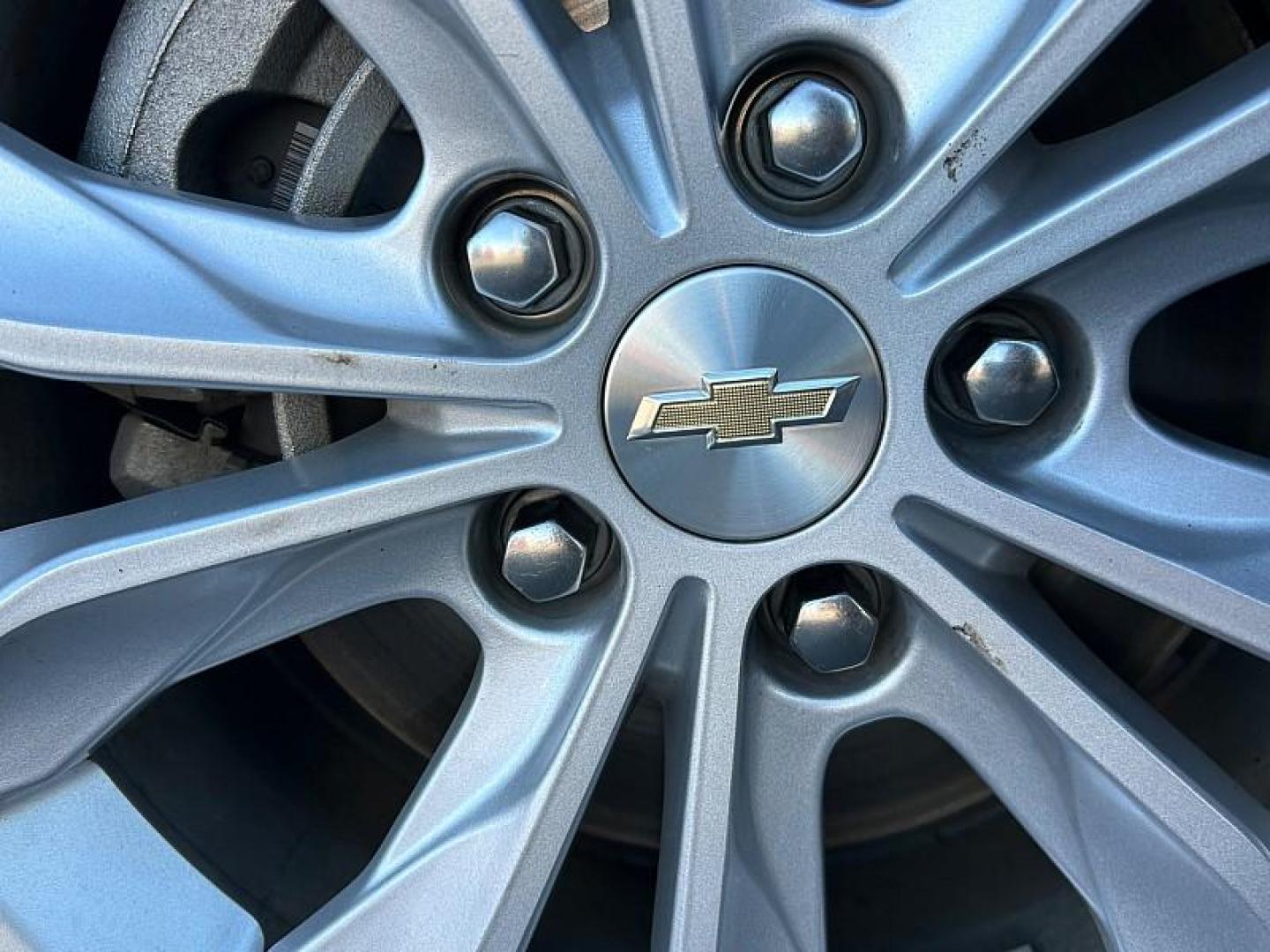 2023 GRAY Chevrolet Malibu (1G1ZD5ST9PF) with an 4-Cyl Turbo 1.5 Liter engine, Automatic CVT transmission, located at 412 Auto Vista Drive, Palmdale, 93551, (661) 945-0620, 34.592636, -118.136681- Photo#24