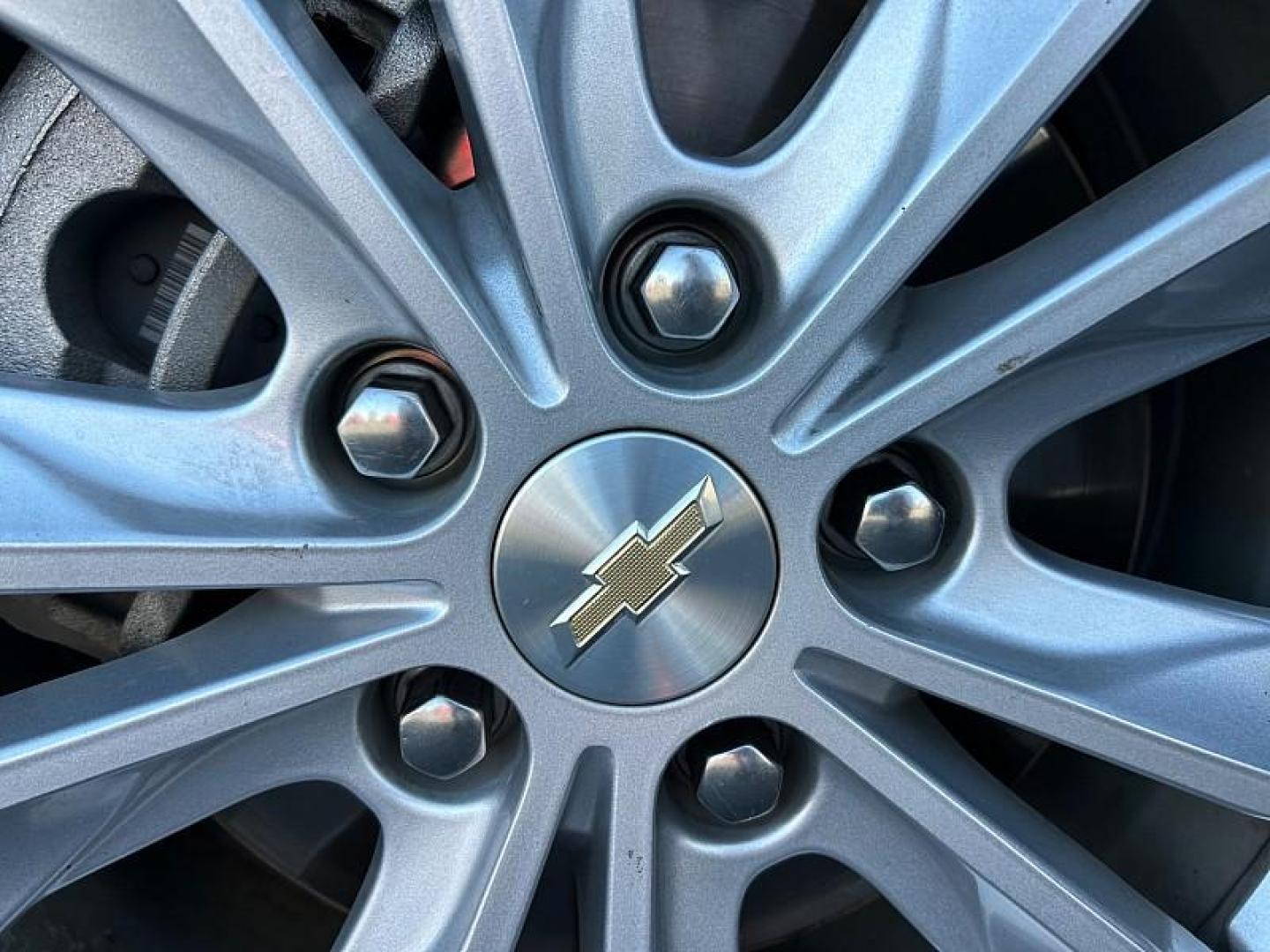 2023 GRAY Chevrolet Malibu (1G1ZD5ST9PF) with an 4-Cyl Turbo 1.5 Liter engine, Automatic CVT transmission, located at 412 Auto Vista Drive, Palmdale, 93551, (661) 945-0620, 34.592636, -118.136681- Photo#21