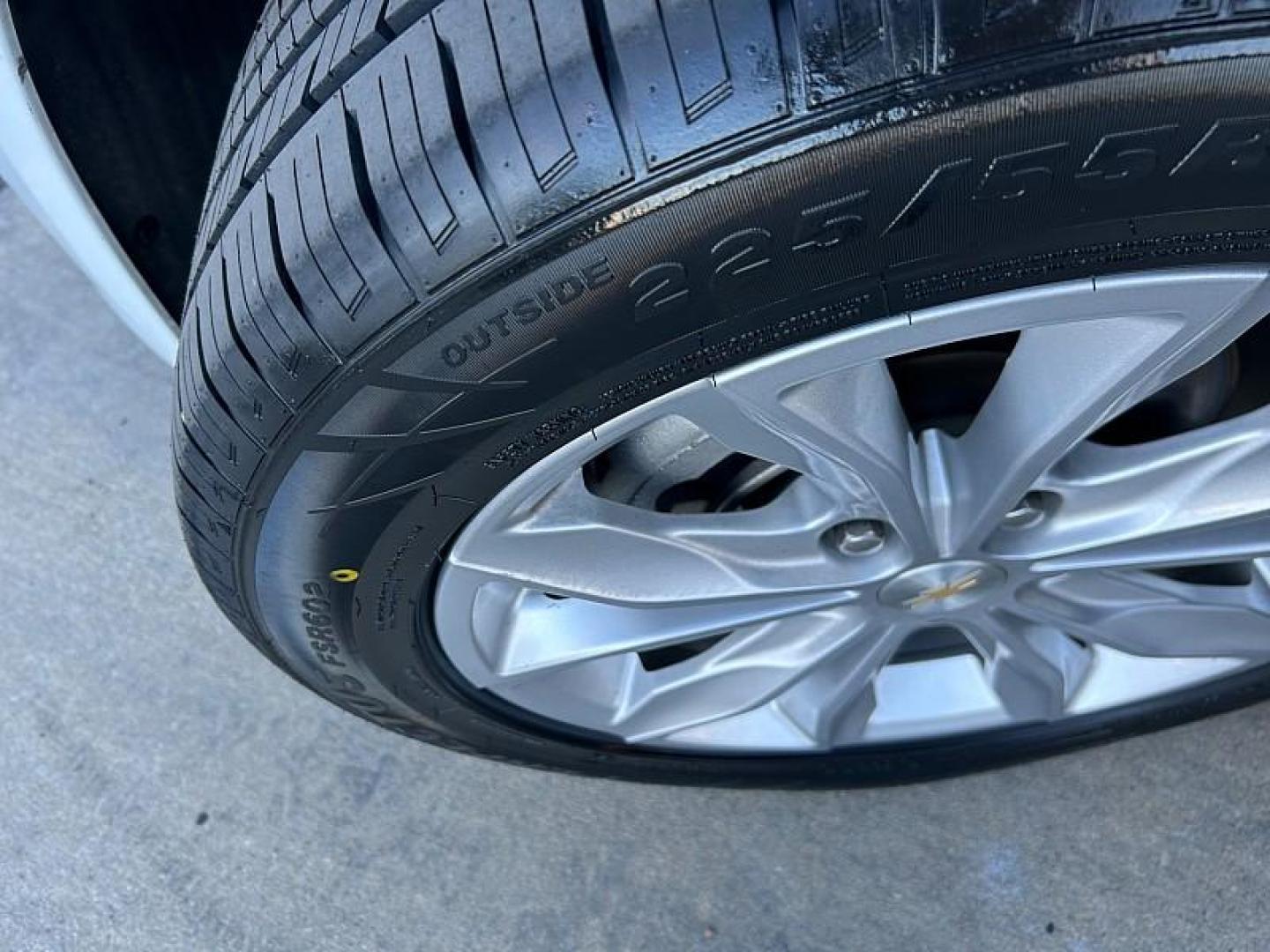 2023 GRAY Chevrolet Malibu (1G1ZD5ST9PF) with an 4-Cyl Turbo 1.5 Liter engine, Automatic CVT transmission, located at 412 Auto Vista Drive, Palmdale, 93551, (661) 945-0620, 34.592636, -118.136681- Photo#59