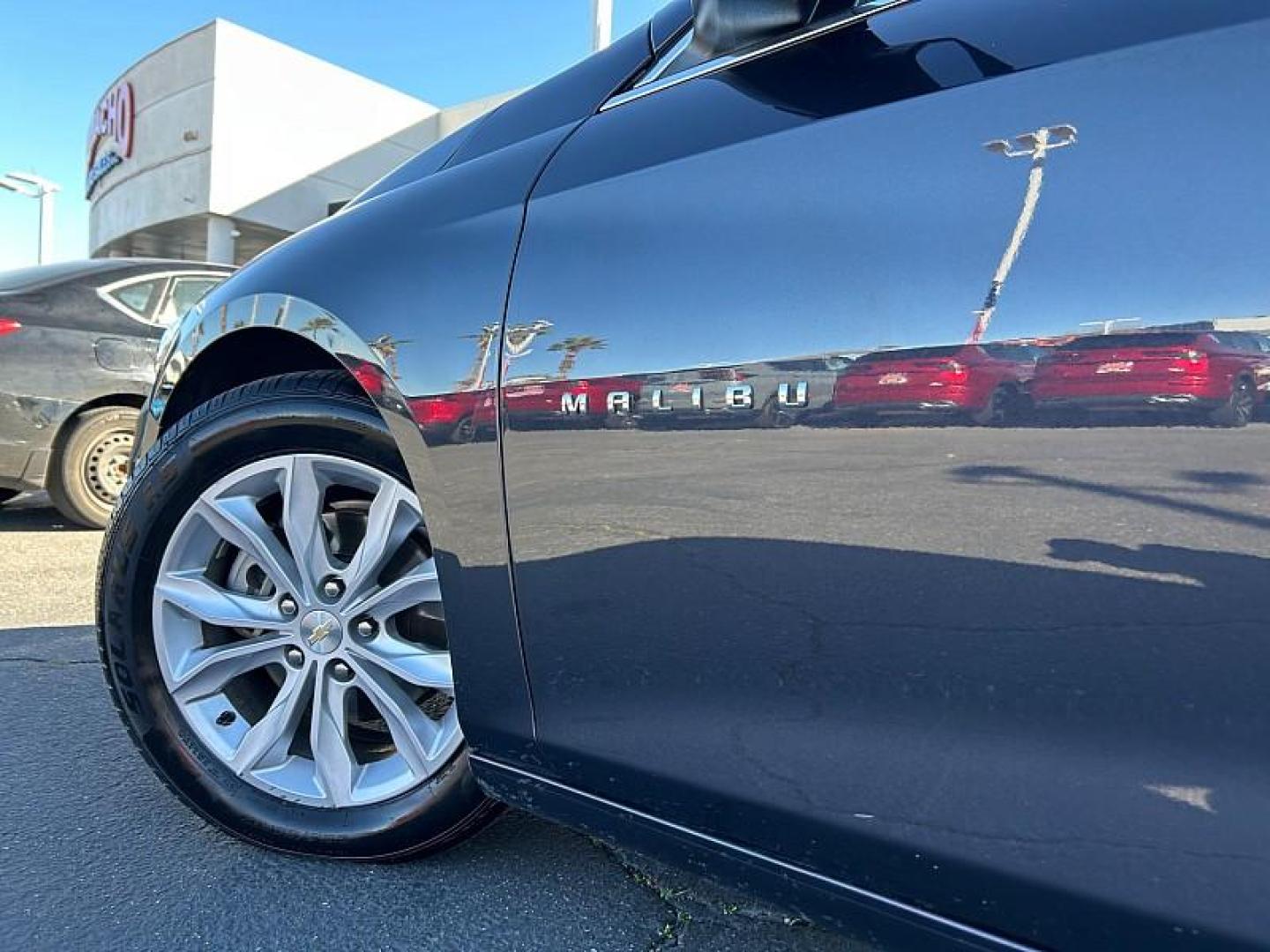 2023 GRAY Chevrolet Malibu (1G1ZD5ST9PF) with an 4-Cyl Turbo 1.5 Liter engine, Automatic CVT transmission, located at 412 Auto Vista Drive, Palmdale, 93551, (661) 945-0620, 34.592636, -118.136681- Photo#62