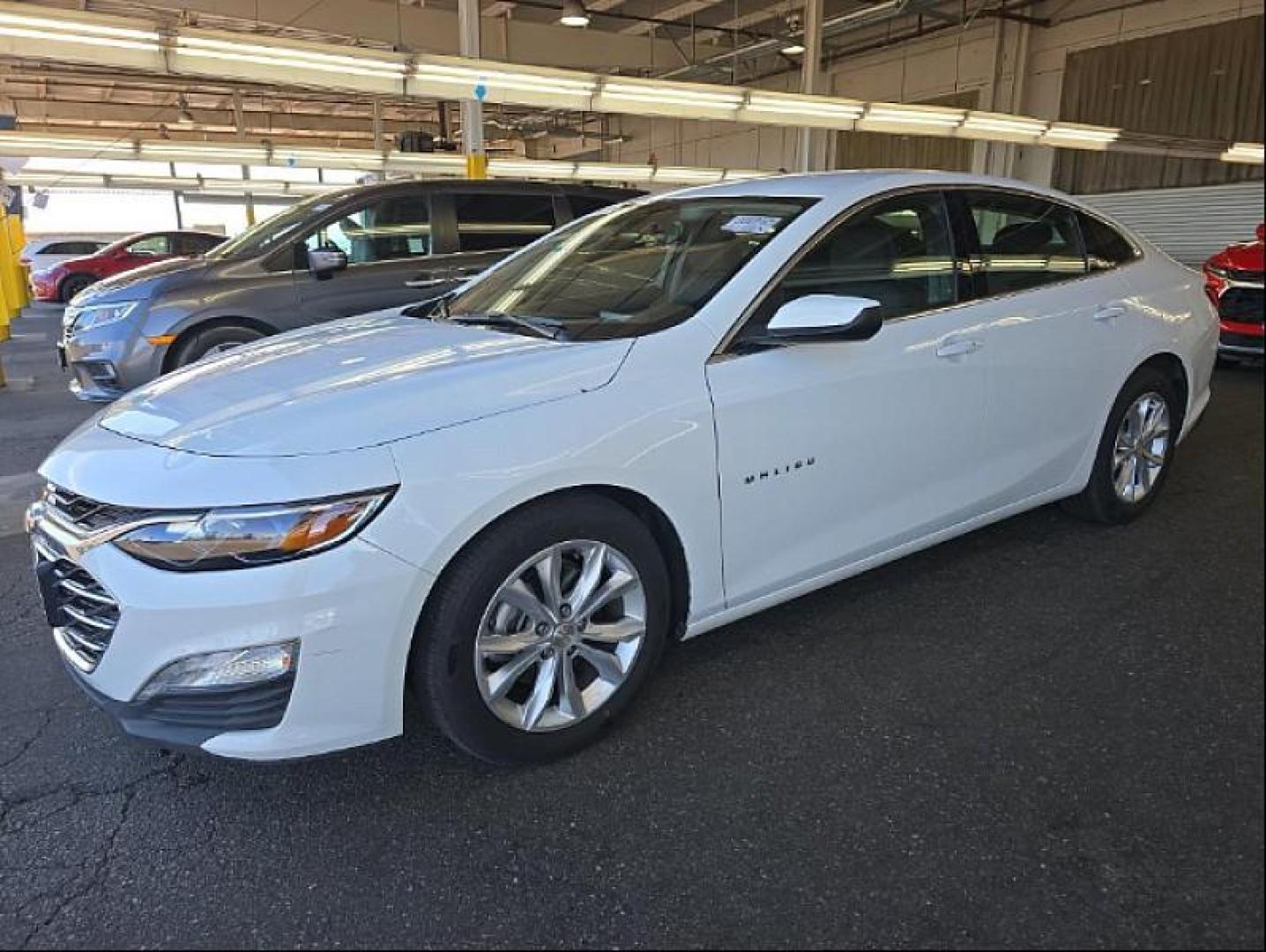 2023 WHITE Chevrolet Malibu (1G1ZD5ST7PF) with an 4-Cyl Turbo 1.5 Liter engine, Automatic CVT transmission, located at 412 Auto Vista Drive, Palmdale, 93551, (661) 945-0620, 34.592636, -118.136681- Photo#1