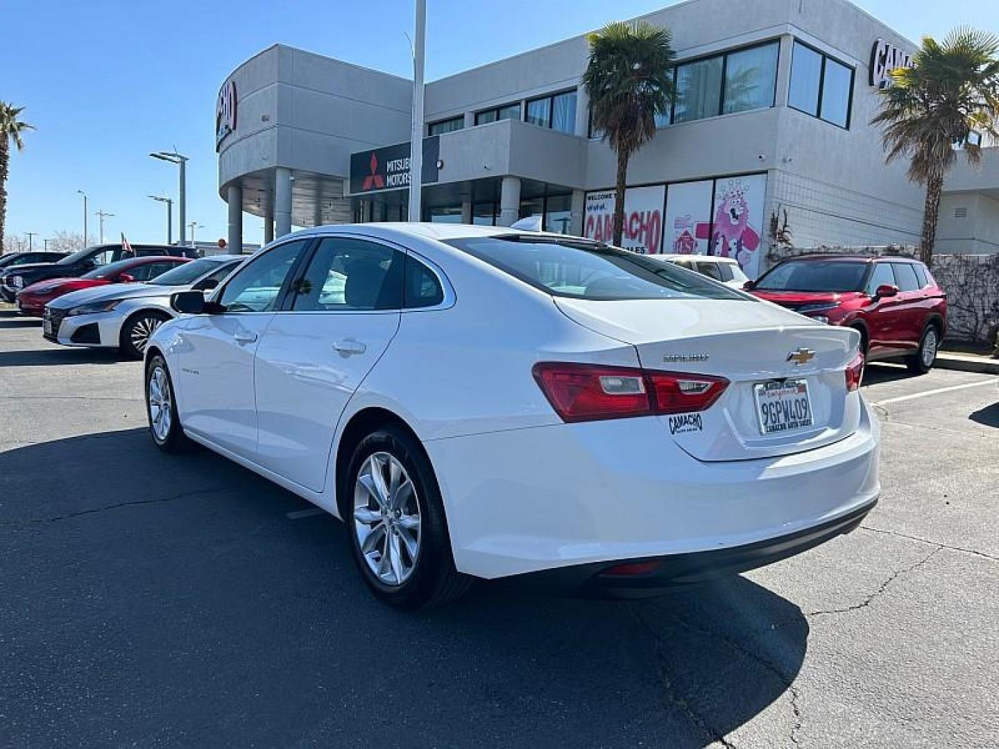 2023 WHITE Chevrolet Malibu (1G1ZD5ST7PF) with an 4-Cyl Turbo 1.5 Liter engine, Automatic CVT transmission, located at 412 Auto Vista Drive, Palmdale, 93551, (661) 945-0620, 34.592636, -118.136681- Photo#9