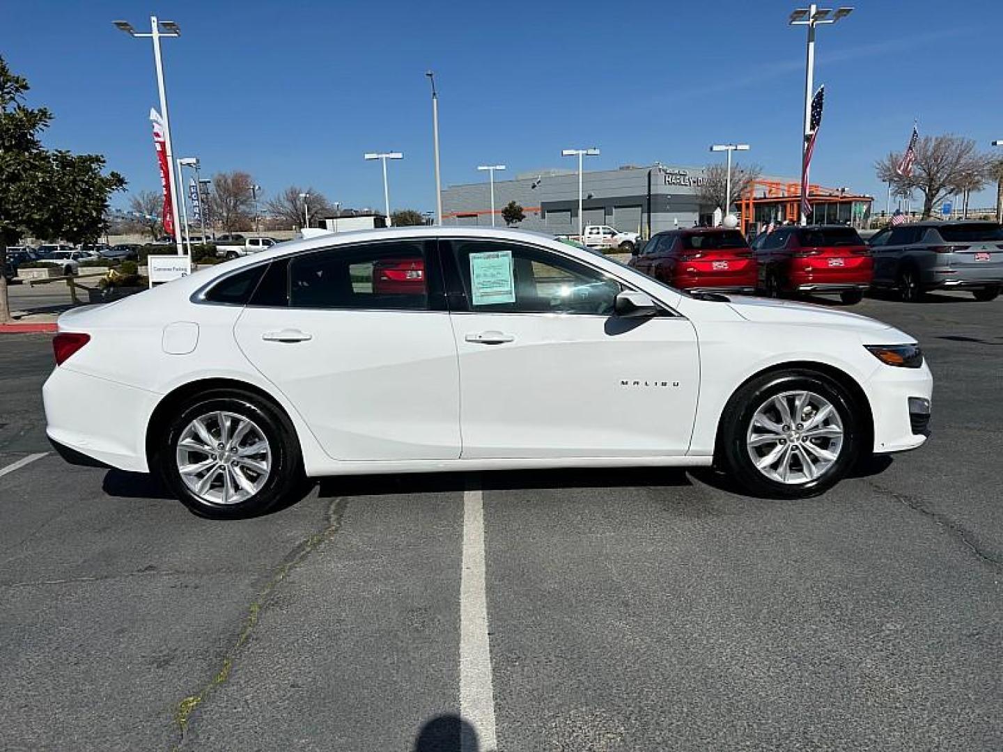 2023 WHITE Chevrolet Malibu (1G1ZD5ST7PF) with an 4-Cyl Turbo 1.5 Liter engine, Automatic CVT transmission, located at 412 Auto Vista Drive, Palmdale, 93551, (661) 945-0620, 34.592636, -118.136681- Photo#14