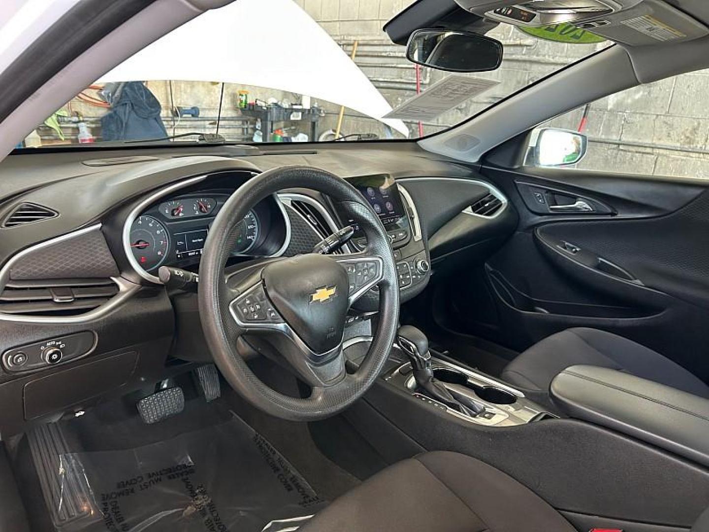 2023 WHITE Chevrolet Malibu (1G1ZD5ST7PF) with an 4-Cyl Turbo 1.5 Liter engine, Automatic CVT transmission, located at 412 Auto Vista Drive, Palmdale, 93551, (661) 945-0620, 34.592636, -118.136681- Photo#22