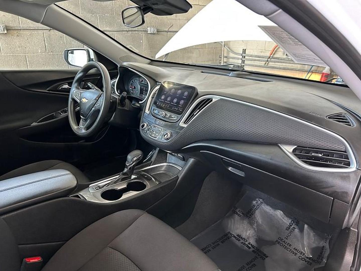 2023 WHITE Chevrolet Malibu (1G1ZD5ST7PF) with an 4-Cyl Turbo 1.5 Liter engine, Automatic CVT transmission, located at 412 Auto Vista Drive, Palmdale, 93551, (661) 945-0620, 34.592636, -118.136681- Photo#31