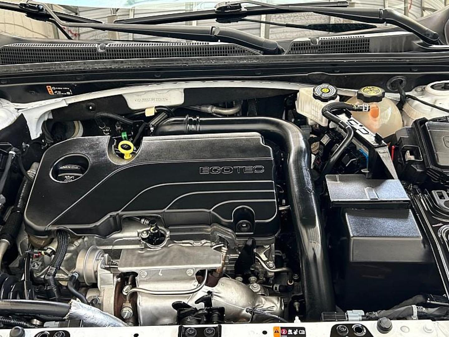 2023 WHITE Chevrolet Malibu (1G1ZD5ST7PF) with an 4-Cyl Turbo 1.5 Liter engine, Automatic CVT transmission, located at 412 Auto Vista Drive, Palmdale, 93551, (661) 945-0620, 34.592636, -118.136681- Photo#34