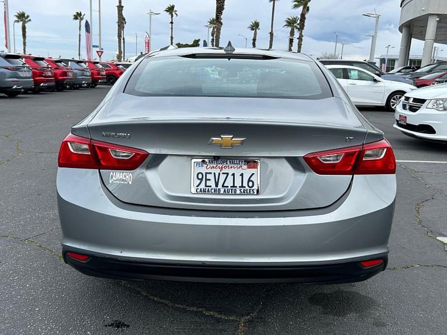 2023 GRAY Chevrolet Malibu (1G1ZD5ST7PF) with an 4-Cyl Turbo 1.5 Liter engine, Automatic CVT transmission, located at 412 Auto Vista Drive, Palmdale, 93551, (661) 945-0620, 34.592636, -118.136681 - Photo#5