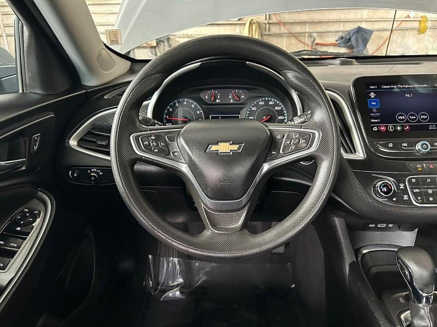 2023 GRAY Chevrolet Malibu (1G1ZD5ST7PF) with an 4-Cyl Turbo 1.5 Liter engine, Automatic CVT transmission, located at 412 Auto Vista Drive, Palmdale, 93551, (661) 945-0620, 34.592636, -118.136681 - Photo#17