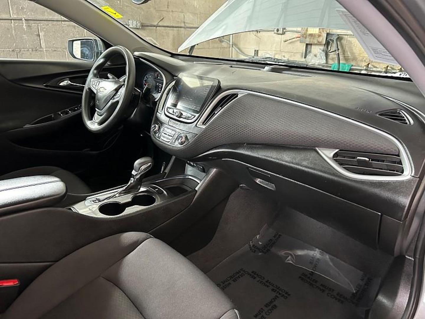 2023 GRAY Chevrolet Malibu (1G1ZD5ST7PF) with an 4-Cyl Turbo 1.5 Liter engine, Automatic CVT transmission, located at 412 Auto Vista Drive, Palmdale, 93551, (661) 945-0620, 34.592636, -118.136681 - Photo#20