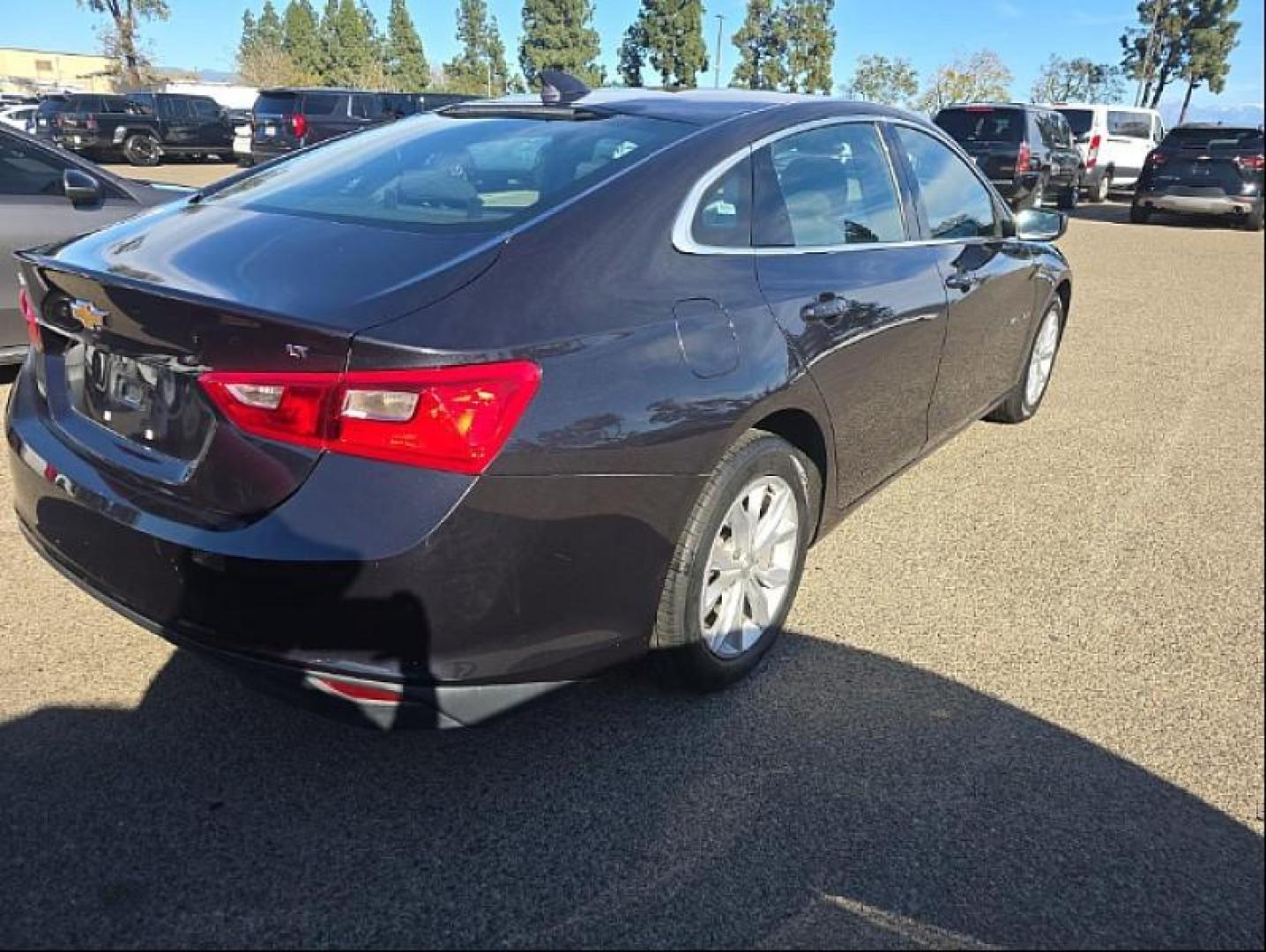 2023 GRAY Chevrolet Malibu (1G1ZD5STXPF) with an 4-Cyl Turbo 1.5 Liter engine, Automatic CVT transmission, located at 412 Auto Vista Drive, Palmdale, 93551, (661) 945-0620, 34.592636, -118.136681 - Photo#4