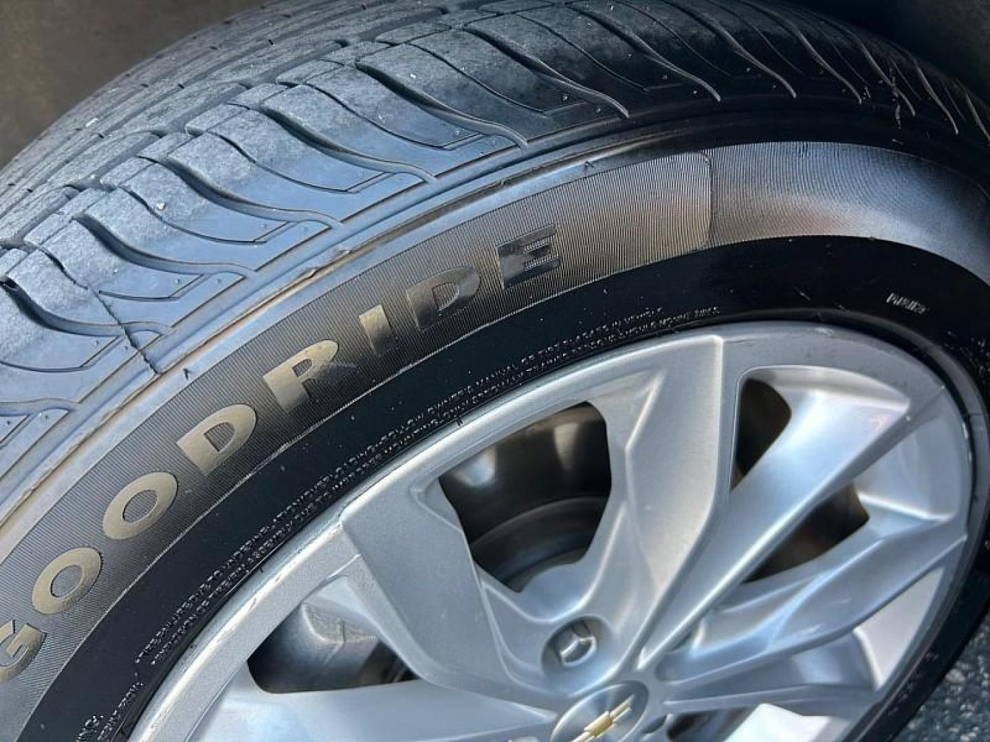 2023 GRAY Chevrolet Malibu (1G1ZD5STXPF) with an 4-Cyl Turbo 1.5 Liter engine, Automatic CVT transmission, located at 412 Auto Vista Drive, Palmdale, 93551, (661) 945-0620, 34.592636, -118.136681 - Photo#29