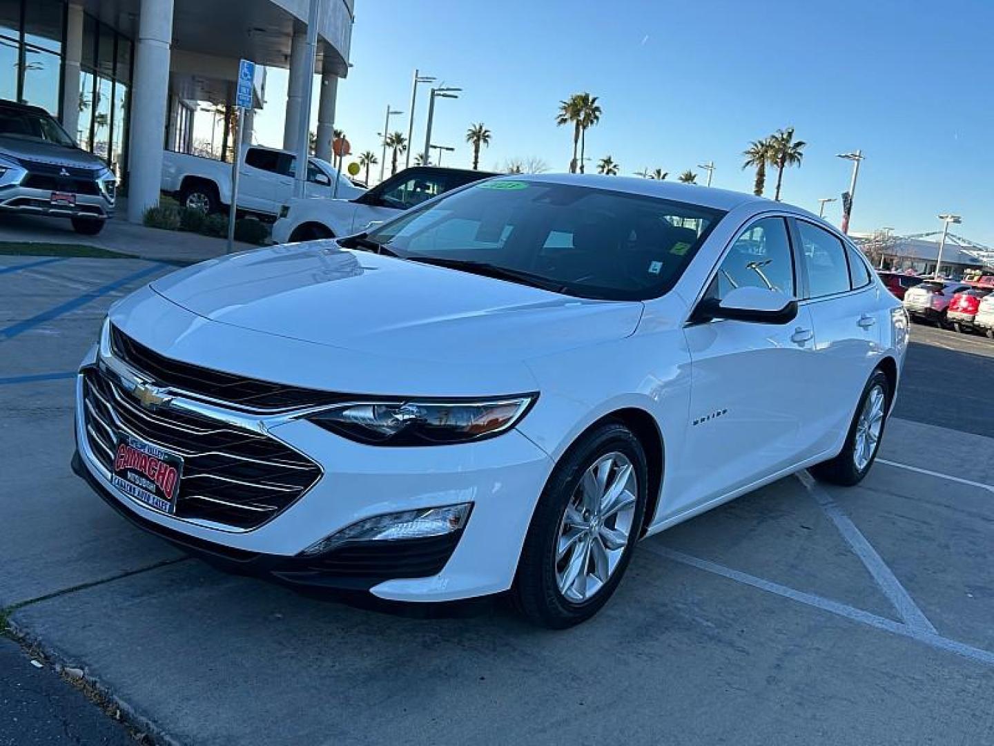 2023 WHITE Chevrolet Malibu (1G1ZD5ST2PF) with an 4-Cyl Turbo 1.5 Liter engine, Automatic CVT transmission, located at 412 Auto Vista Drive, Palmdale, 93551, (661) 945-0620, 34.592636, -118.136681- Photo#4