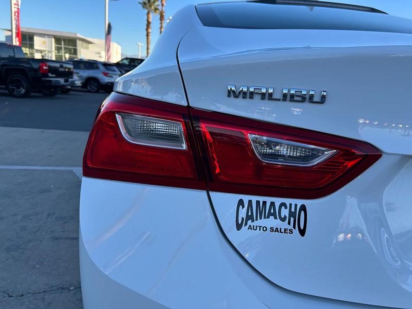 2023 WHITE Chevrolet Malibu (1G1ZD5ST2PF) with an 4-Cyl Turbo 1.5 Liter engine, Automatic CVT transmission, located at 412 Auto Vista Drive, Palmdale, 93551, (661) 945-0620, 34.592636, -118.136681- Photo#6