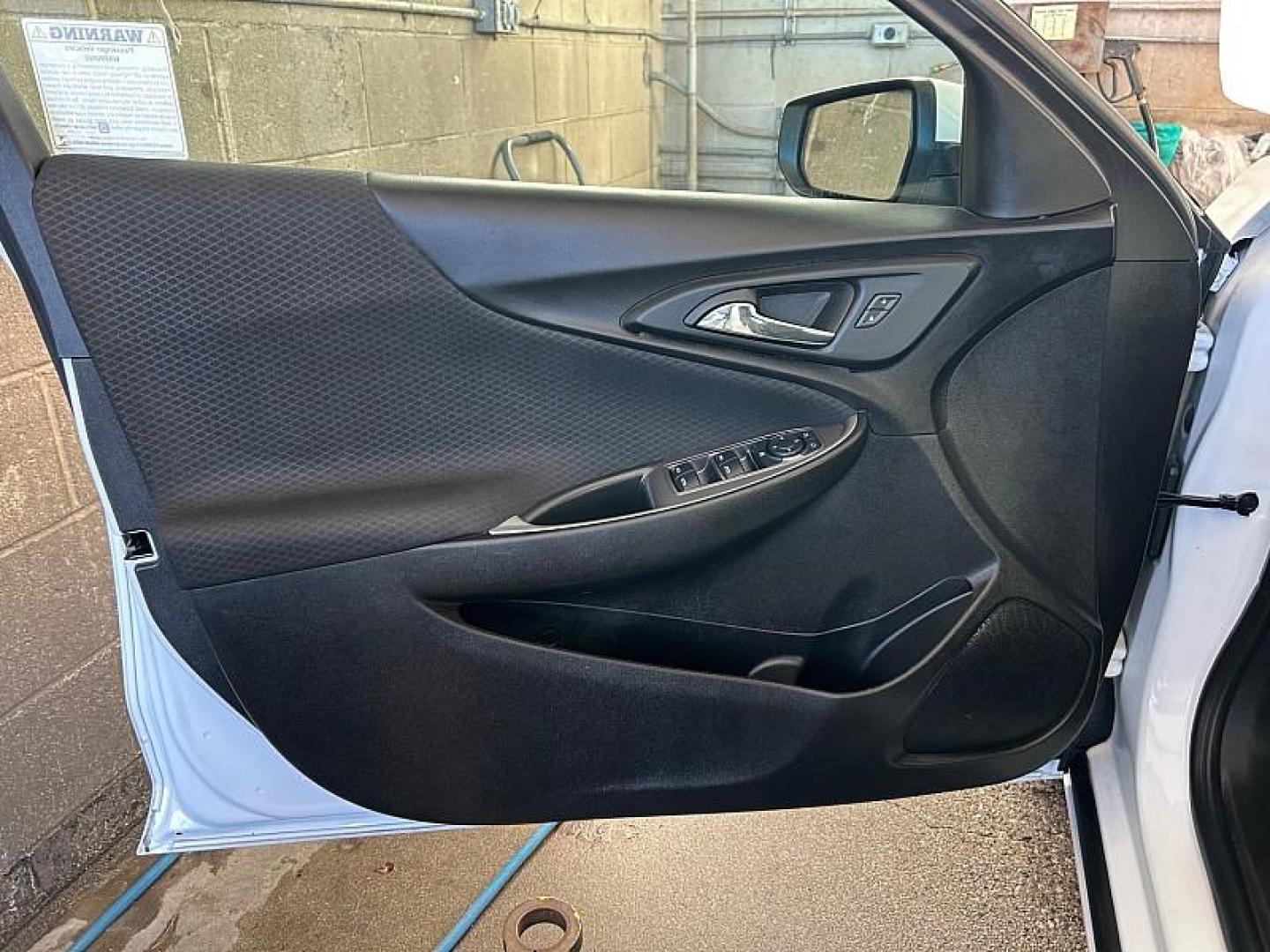 2023 WHITE Chevrolet Malibu (1G1ZD5ST2PF) with an 4-Cyl Turbo 1.5 Liter engine, Automatic CVT transmission, located at 412 Auto Vista Drive, Palmdale, 93551, (661) 945-0620, 34.592636, -118.136681- Photo#11