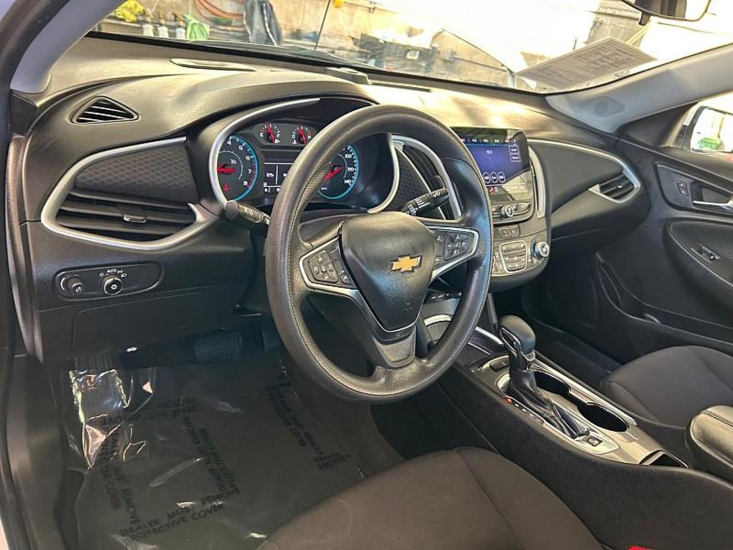 2023 WHITE Chevrolet Malibu (1G1ZD5ST2PF) with an 4-Cyl Turbo 1.5 Liter engine, Automatic CVT transmission, located at 412 Auto Vista Drive, Palmdale, 93551, (661) 945-0620, 34.592636, -118.136681- Photo#12